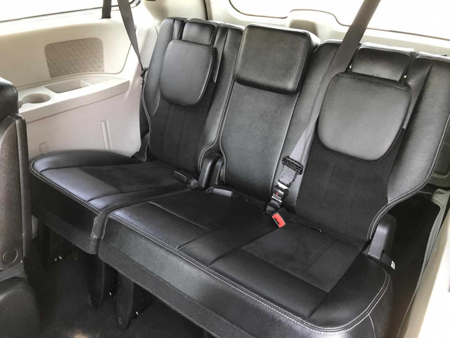 2018 Black /Black Dodge Grand Caravan SXT (2C4RDGCG2JR) with an 3.6L V6 DOHC 24V engine, 6A transmission, located at 577 Chester Pike, Prospect Park, PA, 19076, (610) 237-1015, 39.886154, -75.302338 - 2018 Dodge Grand Caravan: Stow and go seating, backup camera, automatic sliding doors, new PA inspection, runs LIKE NEW! This vehicle comes inspected and has been given a bumper to bumper safety check. It is very clean, reliable, and well maintained. We offer a unique pay plan that is known for b - Photo#19