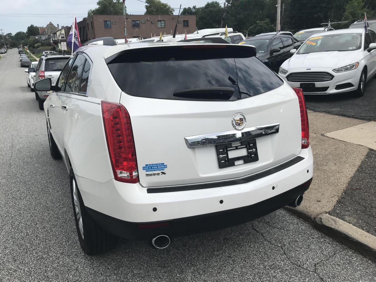 2011 White /Black Cadillac SRX (3GYFNGEY2BS) with an 3.0L V6 DOHC 24V engine, 6-Speed Automatic transmission, located at 577 Chester Pike, Prospect Park, PA, 19076, (610) 237-1015, 39.886154, -75.302338 - 2011 Cadillac SRX: Only 128k miles, new PA inspection, black leather interior, SUPER CLEAN, runs LIKE NEW! This vehicle comes inspected and has been given a bumper to bumper safety check. It is very clean, reliable, and well maintained. We offer a unique pay plan that is known for being the easie - Photo#5