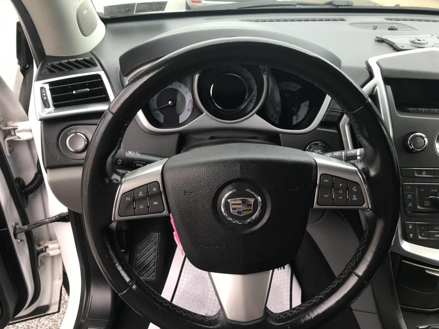 2011 White /Black Cadillac SRX (3GYFNGEY2BS) with an 3.0L V6 DOHC 24V engine, 6-Speed Automatic transmission, located at 577 Chester Pike, Prospect Park, PA, 19076, (610) 237-1015, 39.886154, -75.302338 - 2011 Cadillac SRX: Only 128k miles, new PA inspection, black leather interior, SUPER CLEAN, runs LIKE NEW! This vehicle comes inspected and has been given a bumper to bumper safety check. It is very clean, reliable, and well maintained. We offer a unique pay plan that is known for being the easie - Photo#10