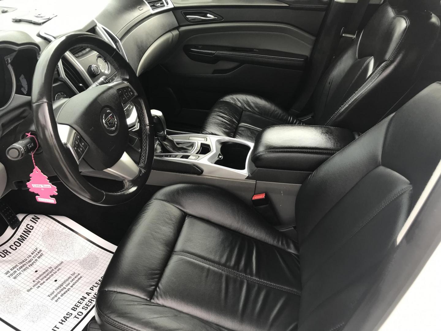 2011 White /Black Cadillac SRX (3GYFNGEY2BS) with an 3.0L V6 DOHC 24V engine, 6-Speed Automatic transmission, located at 577 Chester Pike, Prospect Park, PA, 19076, (610) 237-1015, 39.886154, -75.302338 - 2011 Cadillac SRX: Only 128k miles, new PA inspection, black leather interior, SUPER CLEAN, runs LIKE NEW! This vehicle comes inspected and has been given a bumper to bumper safety check. It is very clean, reliable, and well maintained. We offer a unique pay plan that is known for being the easie - Photo#9