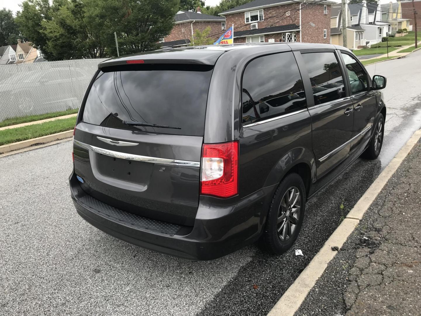 2015 Gray /Black Chrysler Town & Country S (2C4RC1HG6FR) with an 3.6L V6 DOHC 24V engine, 6-Speed Automatic transmission, located at 577 Chester Pike, Prospect Park, PA, 19076, (610) 237-1015, 39.886154, -75.302338 - 2015 Chrysler Town & Country S: Only 95k miles, DVD Player, stow and go seating, backup camera, new PA inspection, runs LIKE NEW! This vehicle comes inspected and has been given a bumper to bumper safety check. It is very clean, reliable, and well maintained. We offer a unique pay plan that is kn - Photo#4