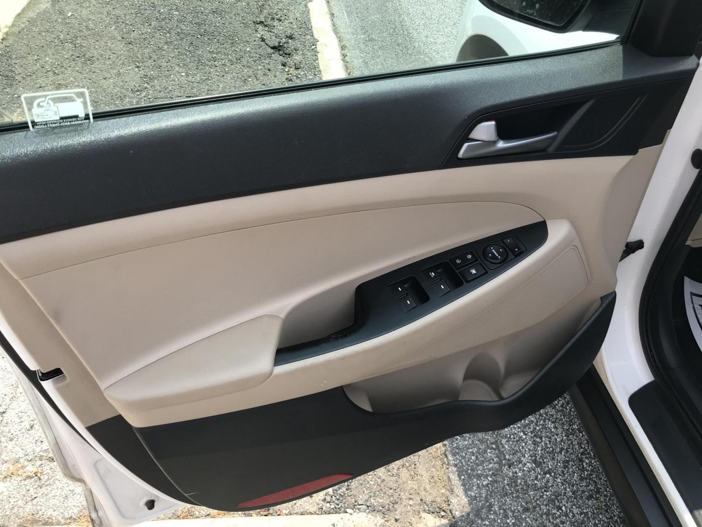 2016 White /Tan Hyundai Tucson SE w/Preferred Package AWD (KM8J3CA43GU) with an 2.0L L4 DOHC 16V engine, 6A transmission, located at 577 Chester Pike, Prospect Park, PA, 19076, (610) 237-1015, 39.886154, -75.302338 - 2016 Hyundai Tuscon: AWD, backup camera, new PA inspection, great on gas, SUPER CLEAN, runs LIKE NEW! This vehicle comes inspected and has been given a bumper to bumper safety check. It is very clean, reliable, and well maintained. We offer a unique pay plan that is known for being the easiest an - Photo#9
