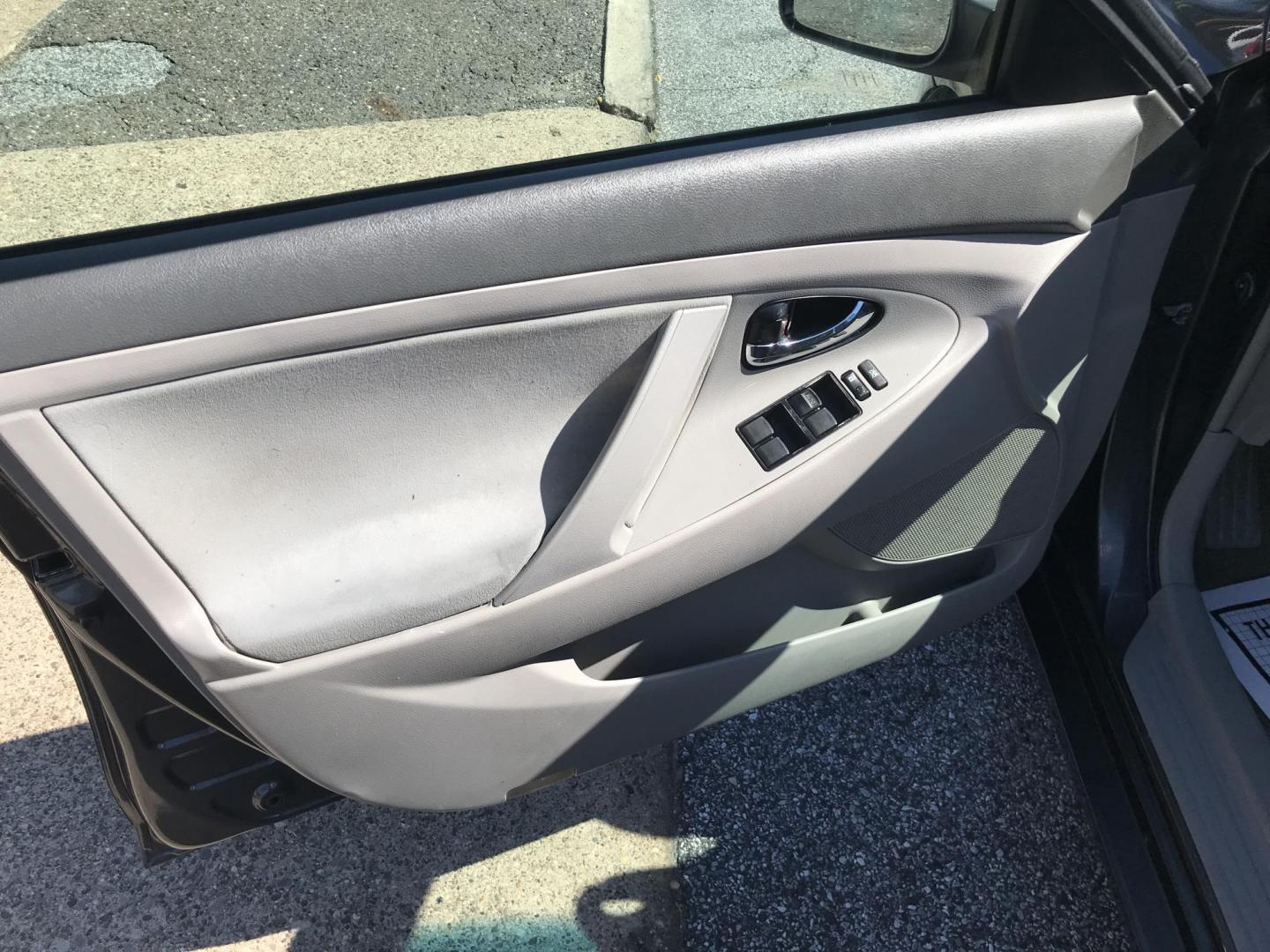 2009 Gray /Gray Toyota Camry CE (4T1BE46K29U) with an 2.4L L4 DOHC 16V engine, 5-Speed Automatic Overdrive transmission, located at 577 Chester Pike, Prospect Park, PA, 19076, (610) 237-1015, 39.886154, -75.302338 - 2009 Toyota Camry: New PA inspection, great on gas, runs STRONG! This vehicle comes inspected and has been given a bumper to bumper safety check. It is very clean, reliable, and well maintained. We offer a unique pay plan that is known for being the easiest and fastest financing option in the PA - Photo#8