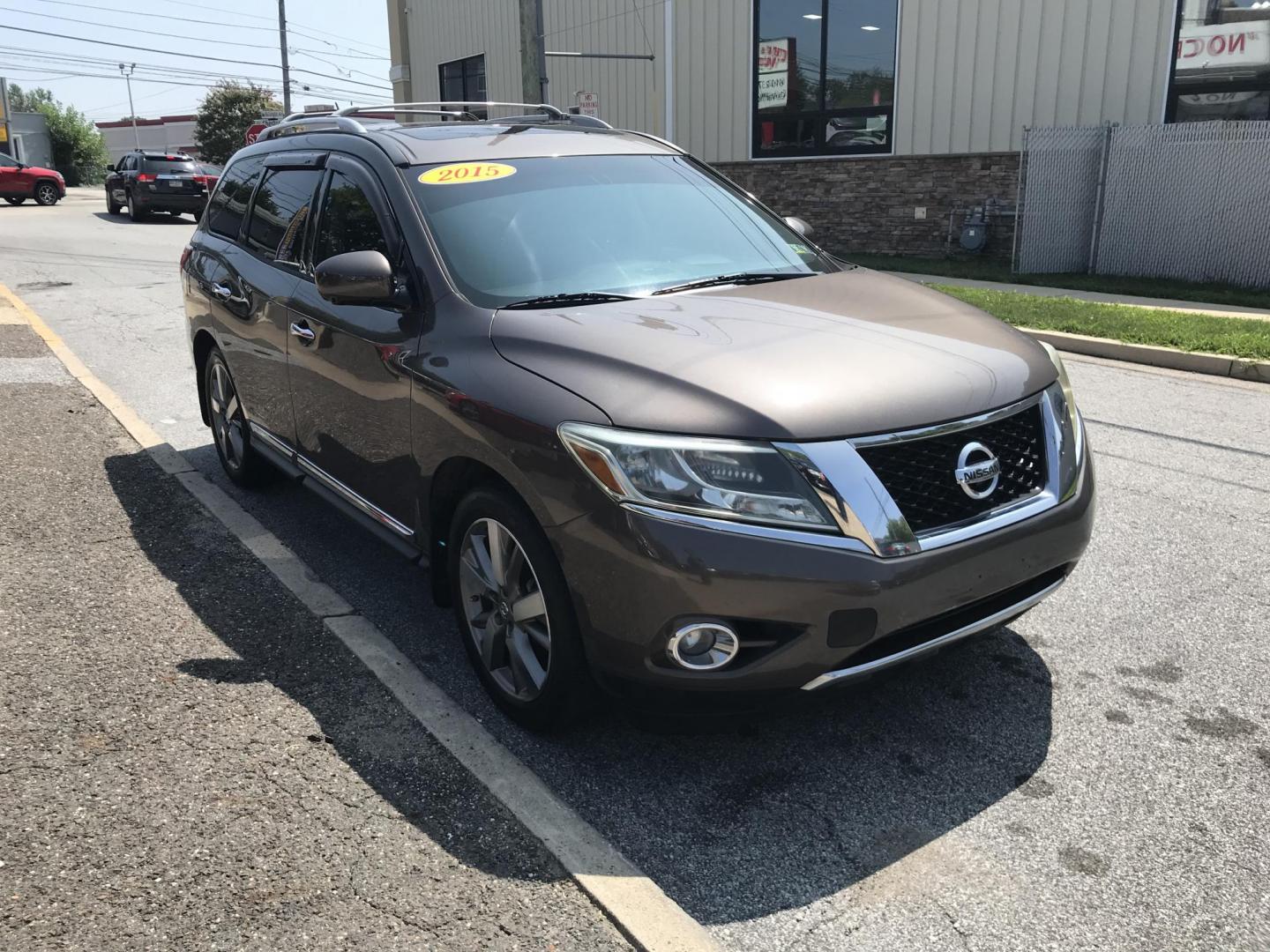 2015 Brown /Black Nissan Pathfinder Platinum 4WD (5N1AR2MM3FC) with an 3.5L V6 DOHC 24V engine, Continuously Variable Transmission transmission, located at 577 Chester Pike, Prospect Park, PA, 19076, (610) 237-1015, 39.886154, -75.302338 - Photo#3