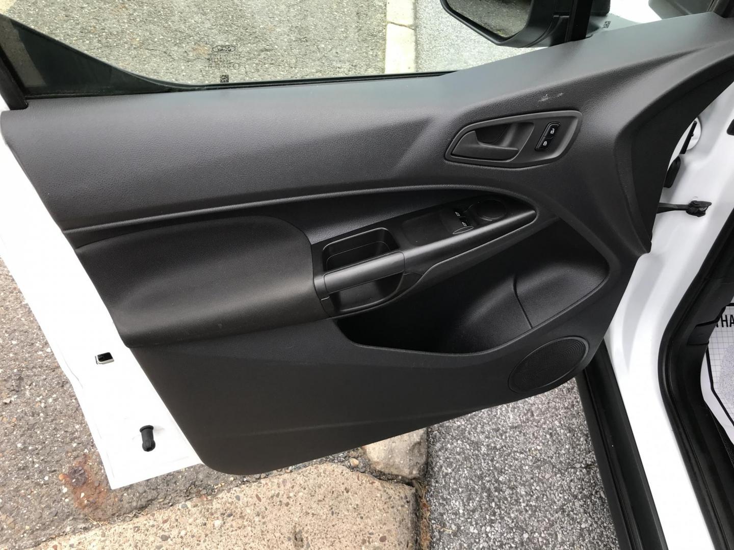 2016 White /Gray Ford Transit Connect Cargo Van XL LWB (NM0LS7E78G1) with an 2.5L L4 DOHC 16V engine, 6A transmission, located at 577 Chester Pike, Prospect Park, PA, 19076, (610) 237-1015, 39.886154, -75.302338 - Photo#8