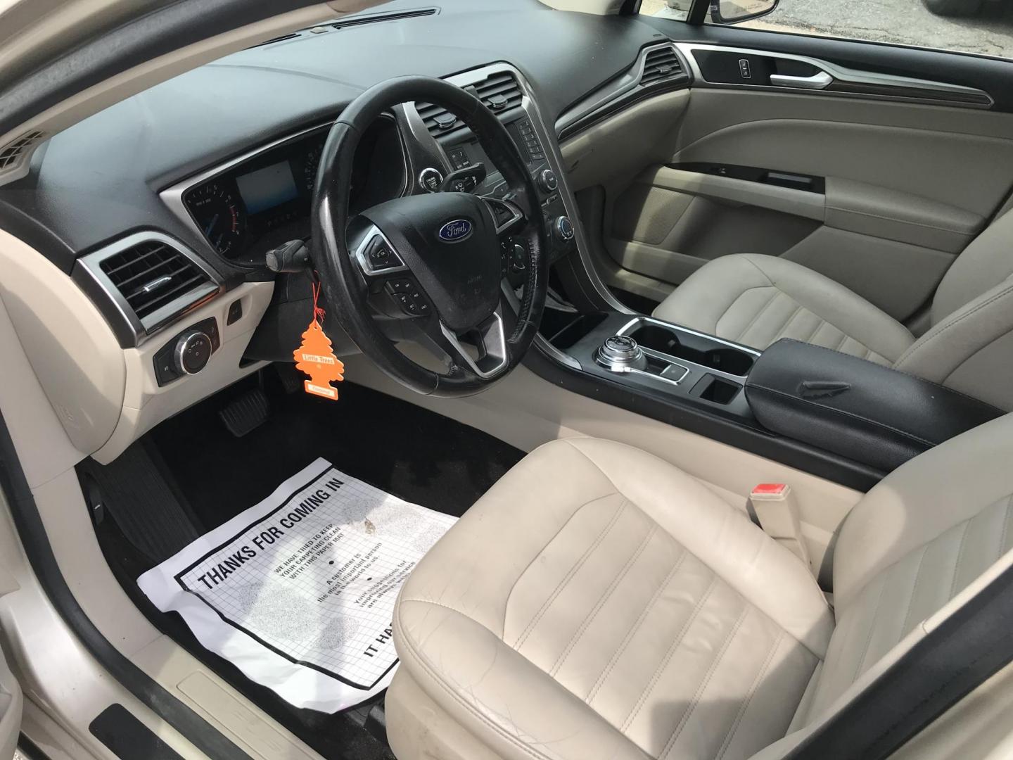 2017 Gold /Tan Ford Fusion SE (3FA6P0H94HR) with an 2.0L L4 DOHC 16V engine, 6A transmission, located at 577 Chester Pike, Prospect Park, PA, 19076, (610) 237-1015, 39.886154, -75.302338 - 2017 Ford Fusion SE: New PA inspection, great on gas, super clean, runs LIKE NEW! This vehicle comes inspected and has been given a bumper to bumper safety check. It is very clean, reliable, and well maintained. We offer a unique pay plan that is known for being the easiest and fastest financing - Photo#8