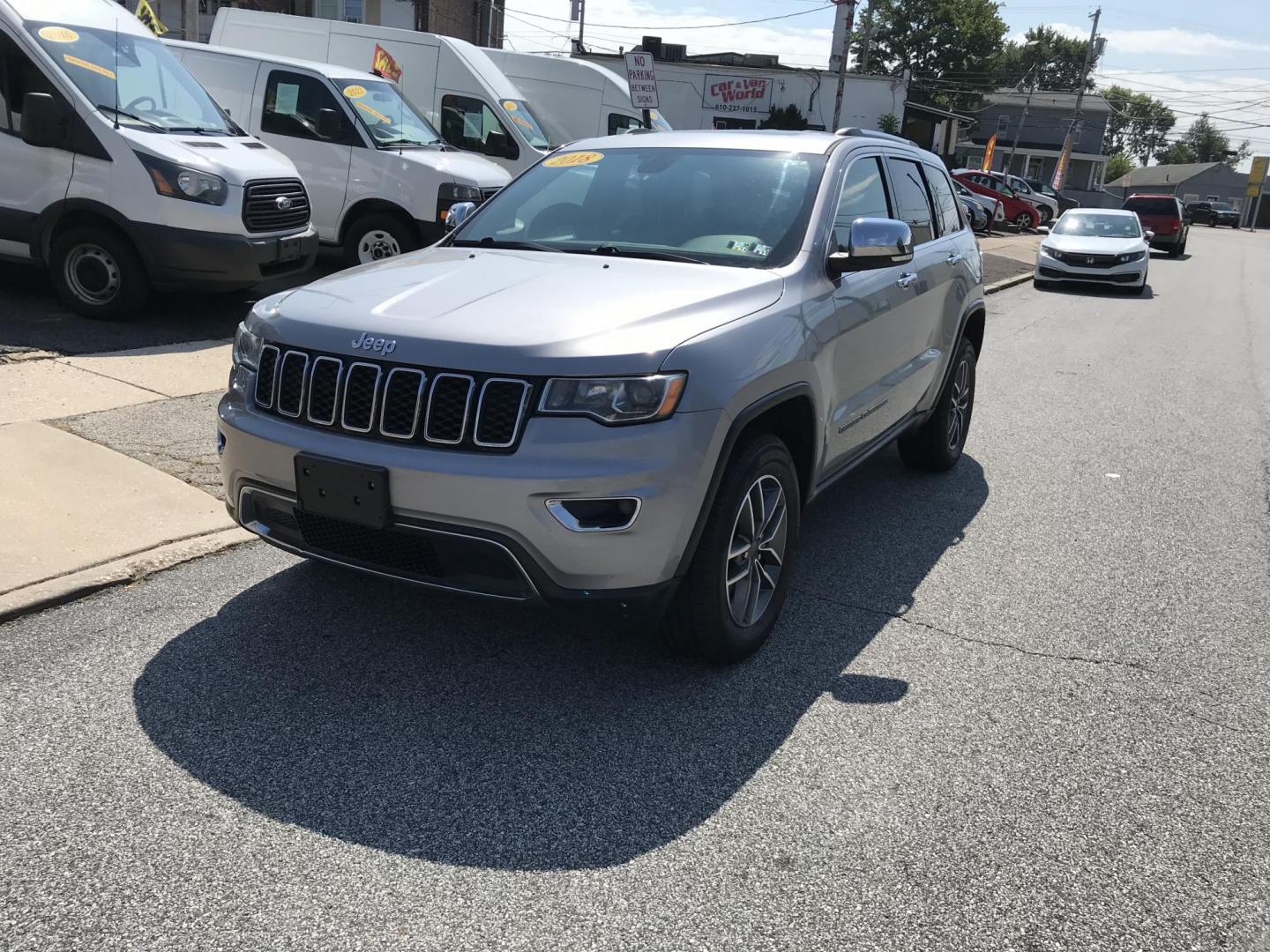 2018 Silver /Black Jeep Grand Cherokee Limited 4WD (1C4RJFBGXJC) with an 3.6L V6 DOHC 24V engine, 8A transmission, located at 577 Chester Pike, Prospect Park, PA, 19076, (610) 237-1015, 39.886154, -75.302338 - 2018 Jeep Grand Cherokee LIMITED: Navigation system, backup camera, sunroof, black leather interior, sunroof, 4x4, SUPER CLEAN, runs LIKE NEW! This vehicle comes inspected and has been given a bumper to bumper safety check. It is very clean, reliable, and well maintained. We offer a unique pay pl - Photo#2
