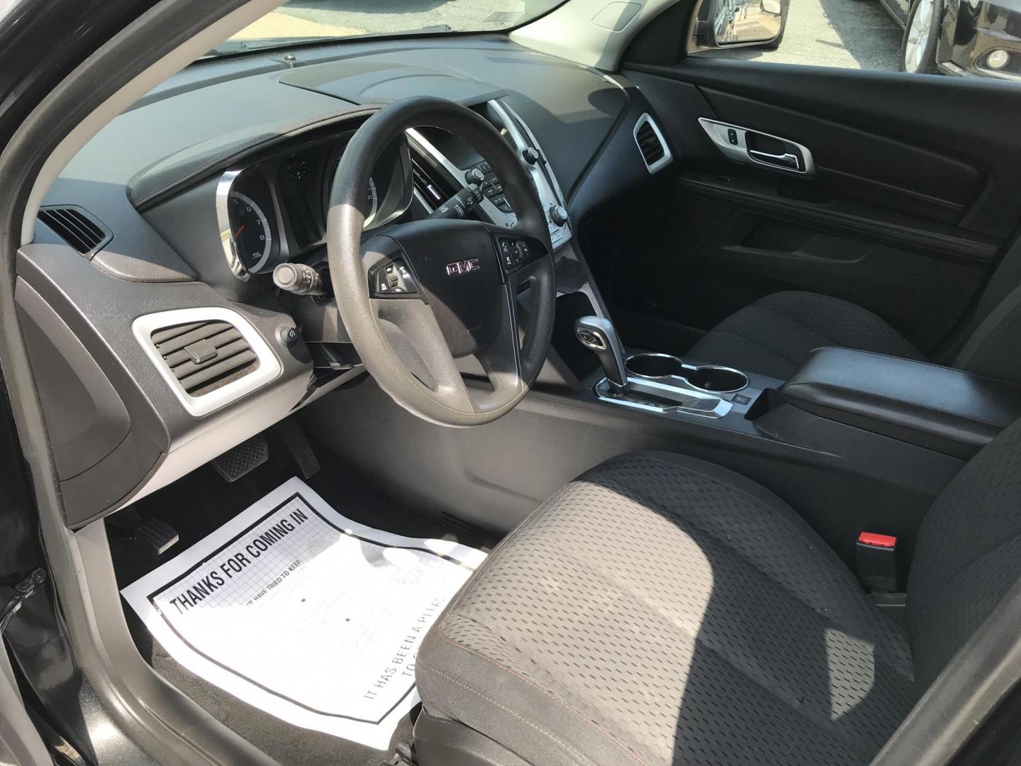 2014 Black /Black GMC Terrain SLE1 FWD (2GKALMEK7E6) with an 2.4L L4 DOHC 16V FFV engine, 6-Speed Automatic transmission, located at 577 Chester Pike, Prospect Park, PA, 19076, (610) 237-1015, 39.886154, -75.302338 - Photo#7