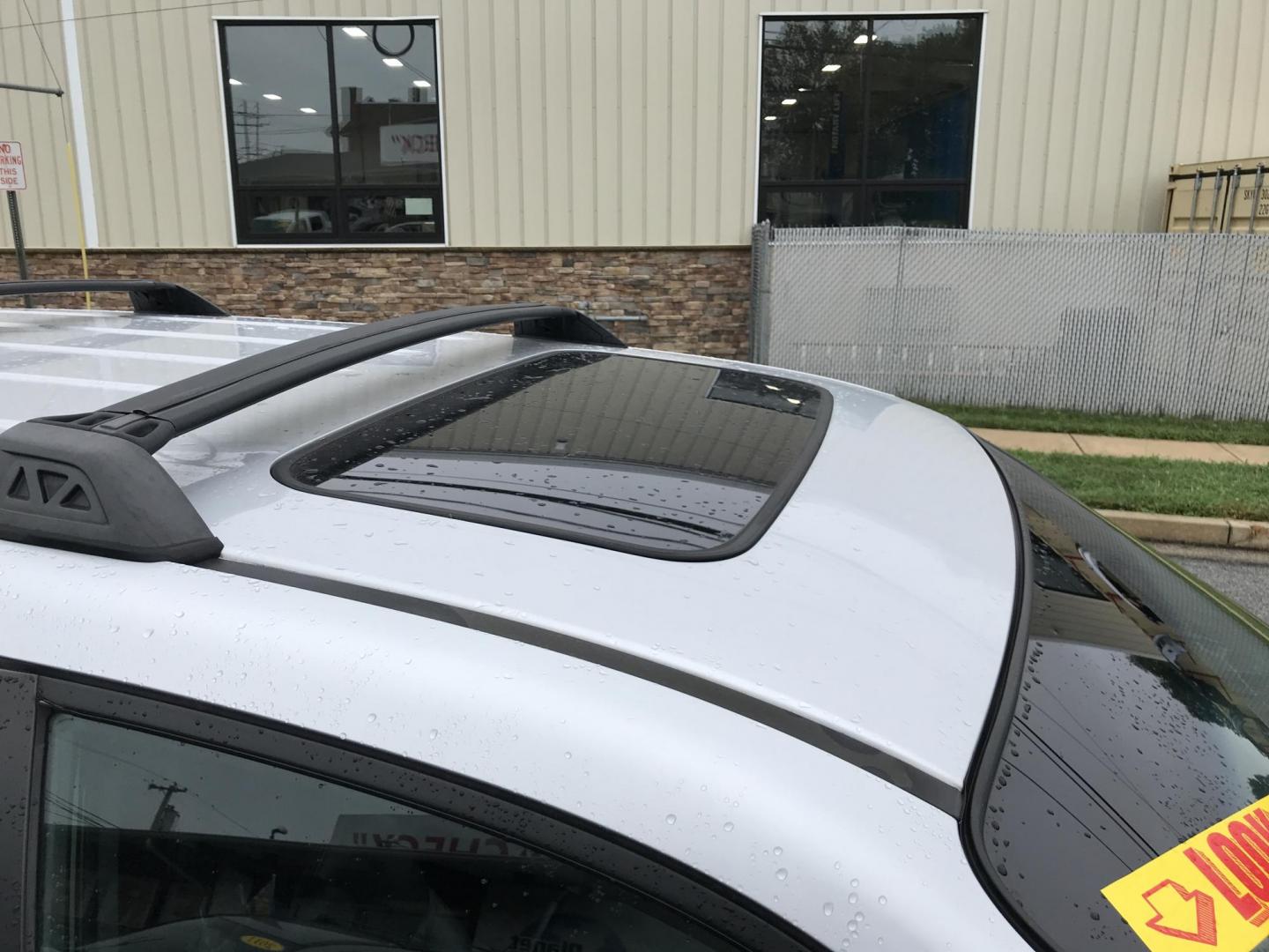 2001 Silver /Black Acura MDX Touring w/ Nav System (2HNYD18831H) with an 3.5L V6 SOHC 24V engine, 5-Speed Automatic Overdrive transmission, located at 577 Chester Pike, Prospect Park, PA, 19076, (610) 237-1015, 39.886154, -75.302338 - 2001 Acura MDX Touring: 3rd row seating, AWD, navigation system, sunroom, 2/26 PA inspection, runs LIKE NEW! - Photo#2
