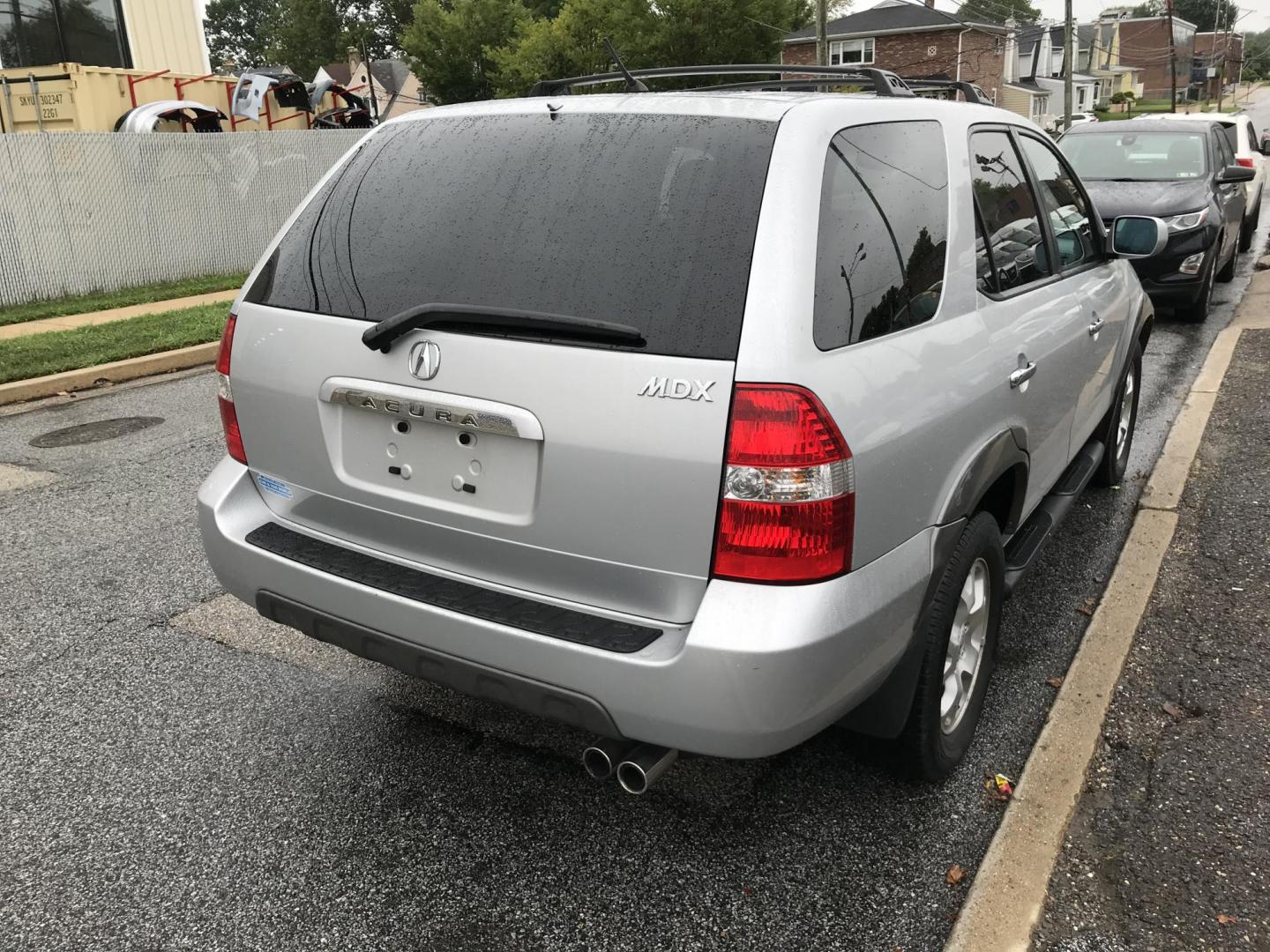 2001 Silver /Black Acura MDX Touring w/ Nav System (2HNYD18831H) with an 3.5L V6 SOHC 24V engine, 5-Speed Automatic Overdrive transmission, located at 577 Chester Pike, Prospect Park, PA, 19076, (610) 237-1015, 39.886154, -75.302338 - 2001 Acura MDX Touring: 3rd row seating, AWD, navigation system, sunroom, 2/26 PA inspection, runs LIKE NEW! - Photo#3