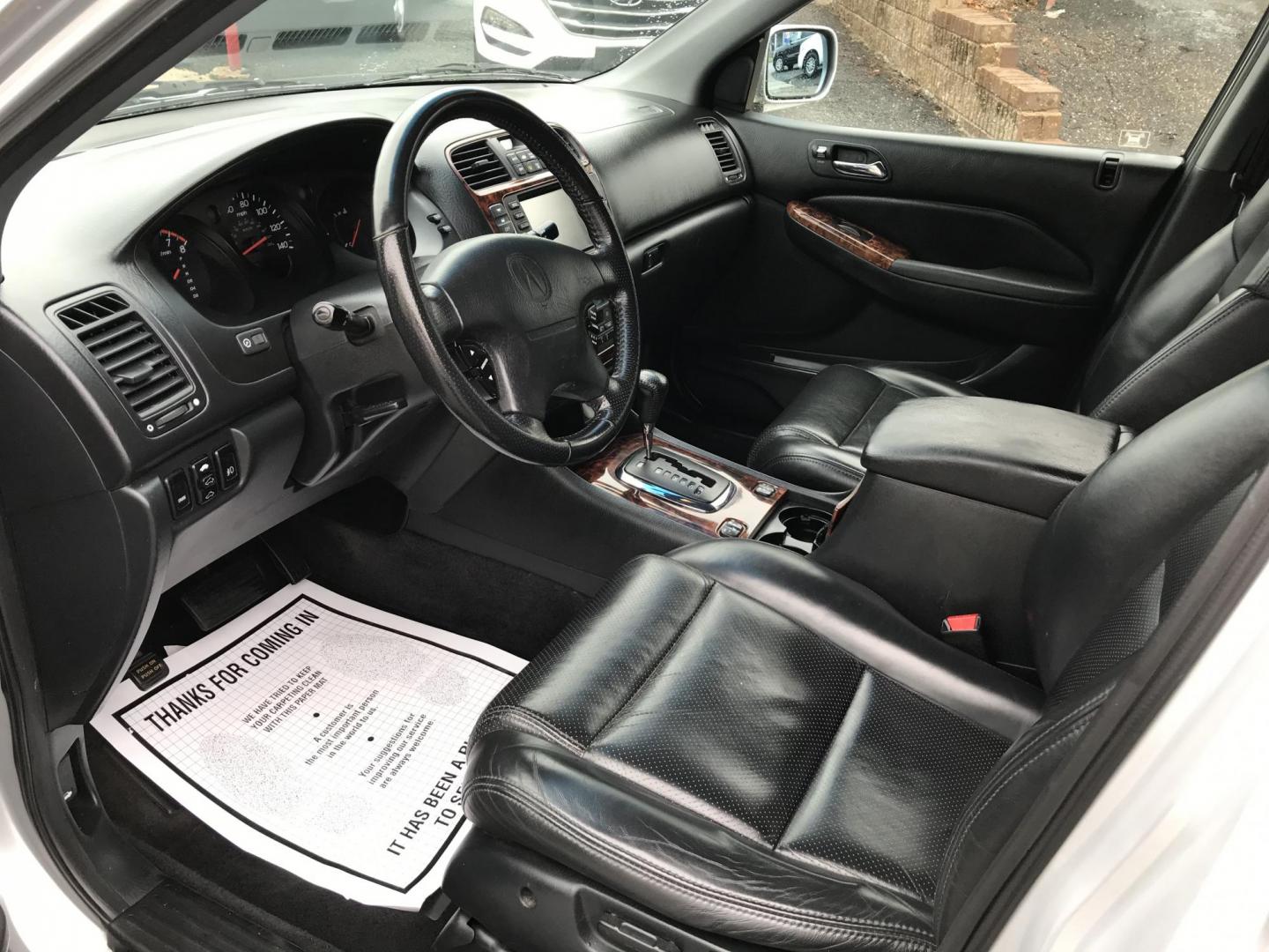2001 Silver /Black Acura MDX Touring w/ Nav System (2HNYD18831H) with an 3.5L V6 SOHC 24V engine, 5-Speed Automatic Overdrive transmission, located at 577 Chester Pike, Prospect Park, PA, 19076, (610) 237-1015, 39.886154, -75.302338 - 2001 Acura MDX Touring: 3rd row seating, AWD, navigation system, sunroom, 2/26 PA inspection, runs LIKE NEW! - Photo#6