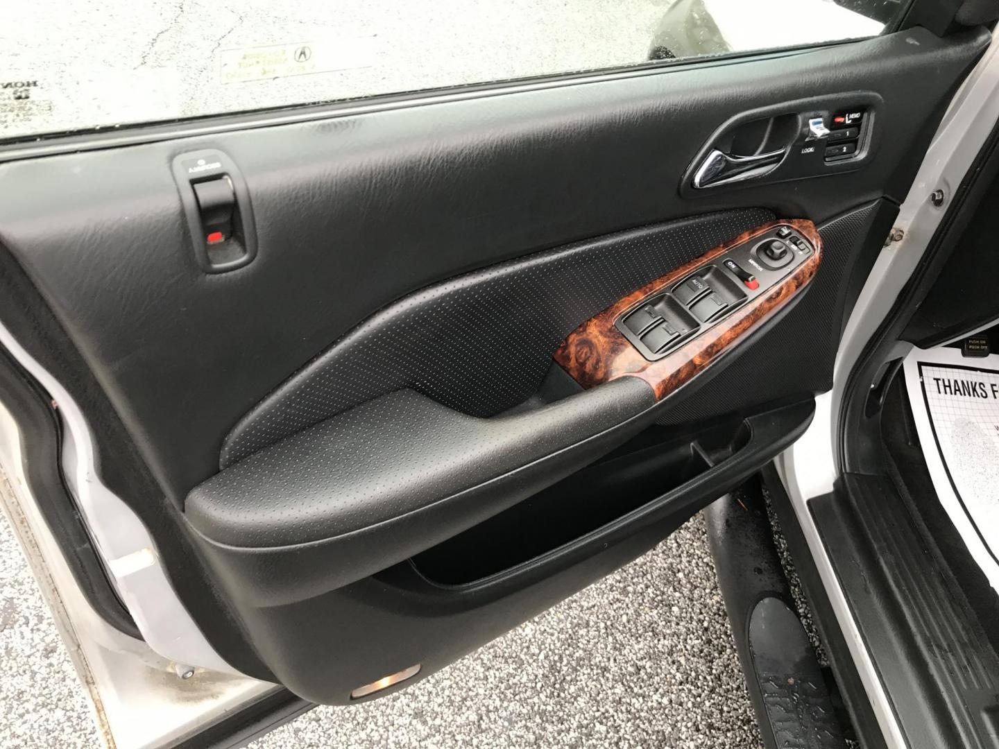 2001 Silver /Black Acura MDX Touring w/ Nav System (2HNYD18831H) with an 3.5L V6 SOHC 24V engine, 5-Speed Automatic Overdrive transmission, located at 577 Chester Pike, Prospect Park, PA, 19076, (610) 237-1015, 39.886154, -75.302338 - 2001 Acura MDX Touring: 3rd row seating, AWD, navigation system, sunroom, 2/26 PA inspection, runs LIKE NEW! - Photo#7
