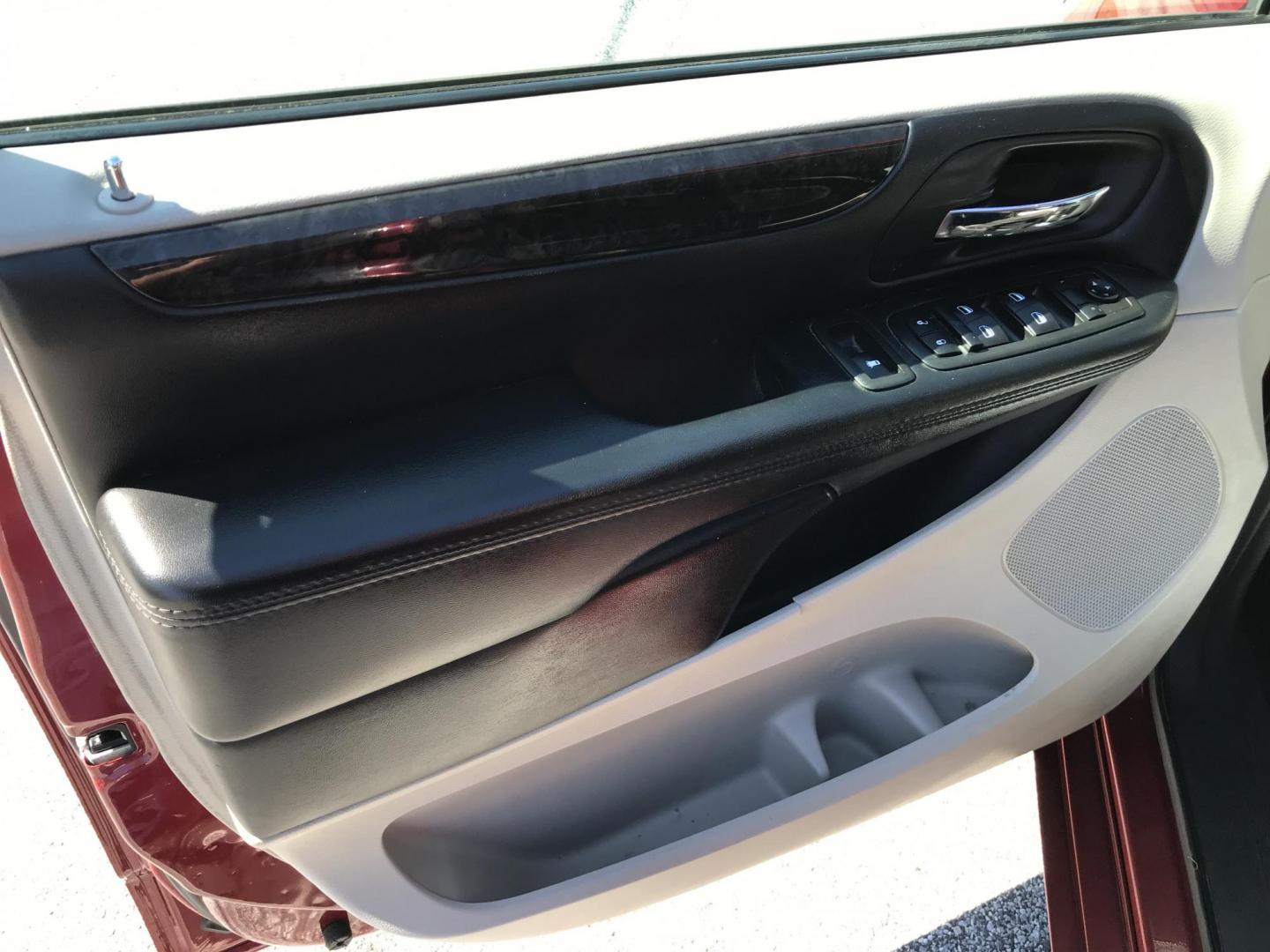 2015 Red /Black Dodge Grand Caravan SXT (2C4RDGCG7FR) with an 3.6L V6 DOHC 24V engine, 6-Speed Automatic transmission, located at 577 Chester Pike, Prospect Park, PA, 19076, (610) 237-1015, 39.886154, -75.302338 - 2015 Dodge Grand Caravan: Only 108k miles, stow and go seating, new PA inspection, runs LIKE NEW! This vehicle comes inspected and has been given a bumper to bumper safety check. It is very clean, reliable, and well maintained. We offer a unique pay plan that is known for being the easiest and fa - Photo#8