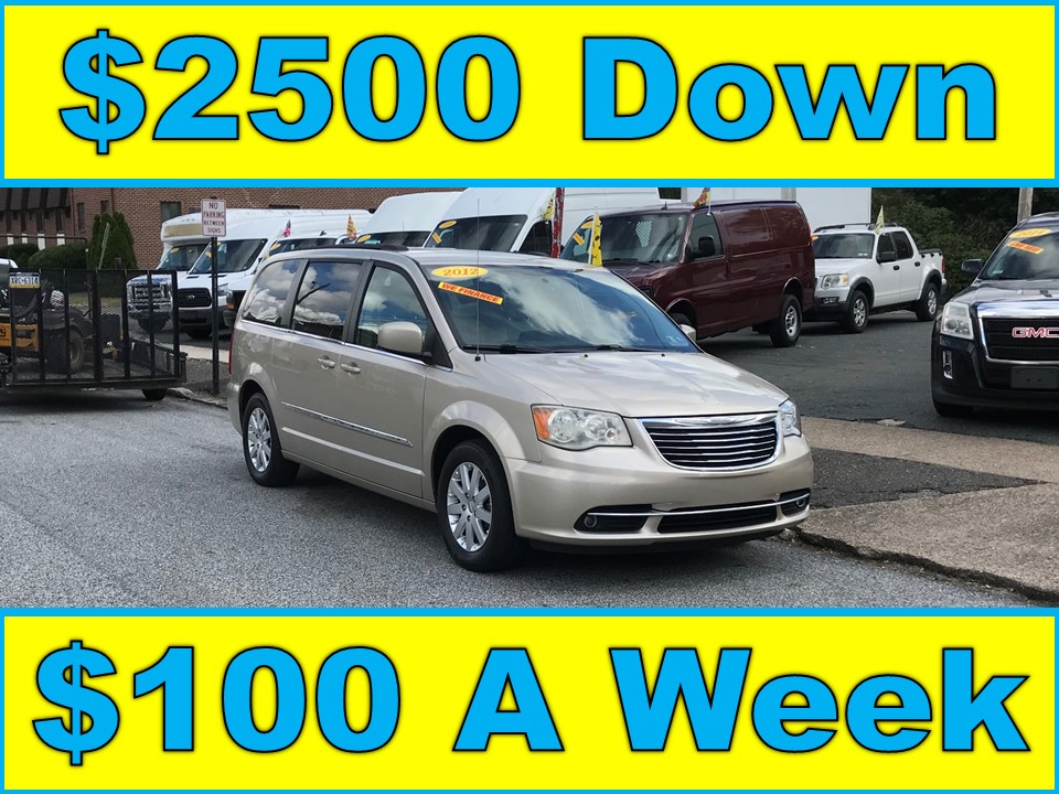 photo of 2012 Chrysler Town & Country Touring