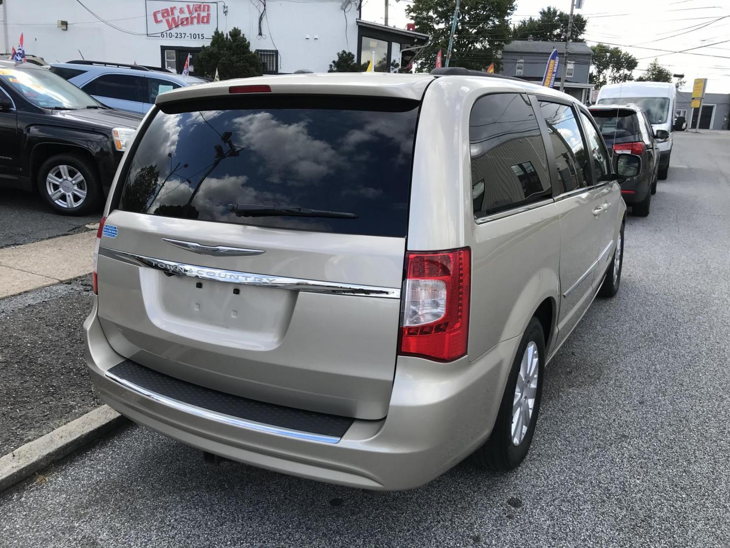 2012 Gold /Tan Chrysler Town & Country Touring (2C4RC1BG5CR) with an 3.6L V6 DOHC 24V engine, 6-Speed Automatic transmission, located at 577 Chester Pike, Prospect Park, PA, 19076, (610) 237-1015, 39.886154, -75.302338 - 2012 Chrysler Town & Country Touring: Navigation system, backup camera, stow and go seating, DVD player, new PA inspection, runs LIKE NEW! This vehicle comes inspected and has been given a bumper to bumper safety check. It is very clean, reliable, and well maintained. We offer a unique pay plan t - Photo#5
