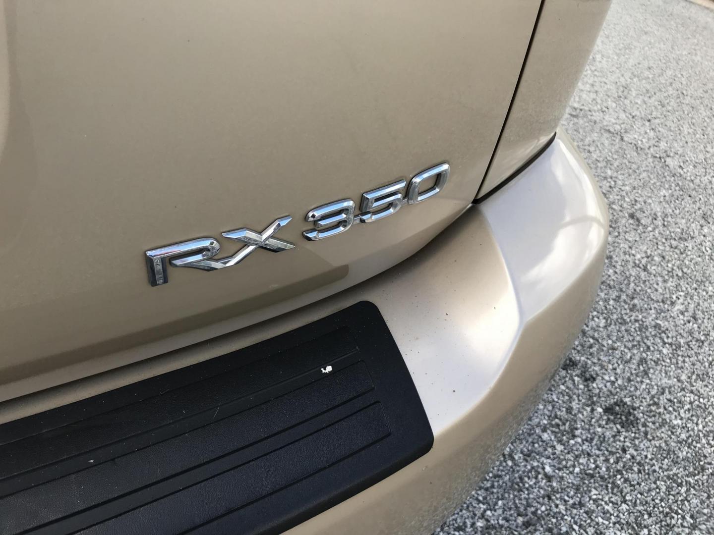 2009 Gold /Tan Lexus RX 350 AWD (2T2HK31UX9C) with an 3.5L V6 DOHC 24V engine, 5-Speed Automatic Overdrive transmission, located at 577 Chester Pike, Prospect Park, PA, 19076, (610) 237-1015, 39.886154, -75.302338 - 2009 Lexus RX 350 AWD: Navigation system, backup camera, sunroof, leather seats, runs EXCELLENT! We are selling this true mileage unknown. - Photo#7