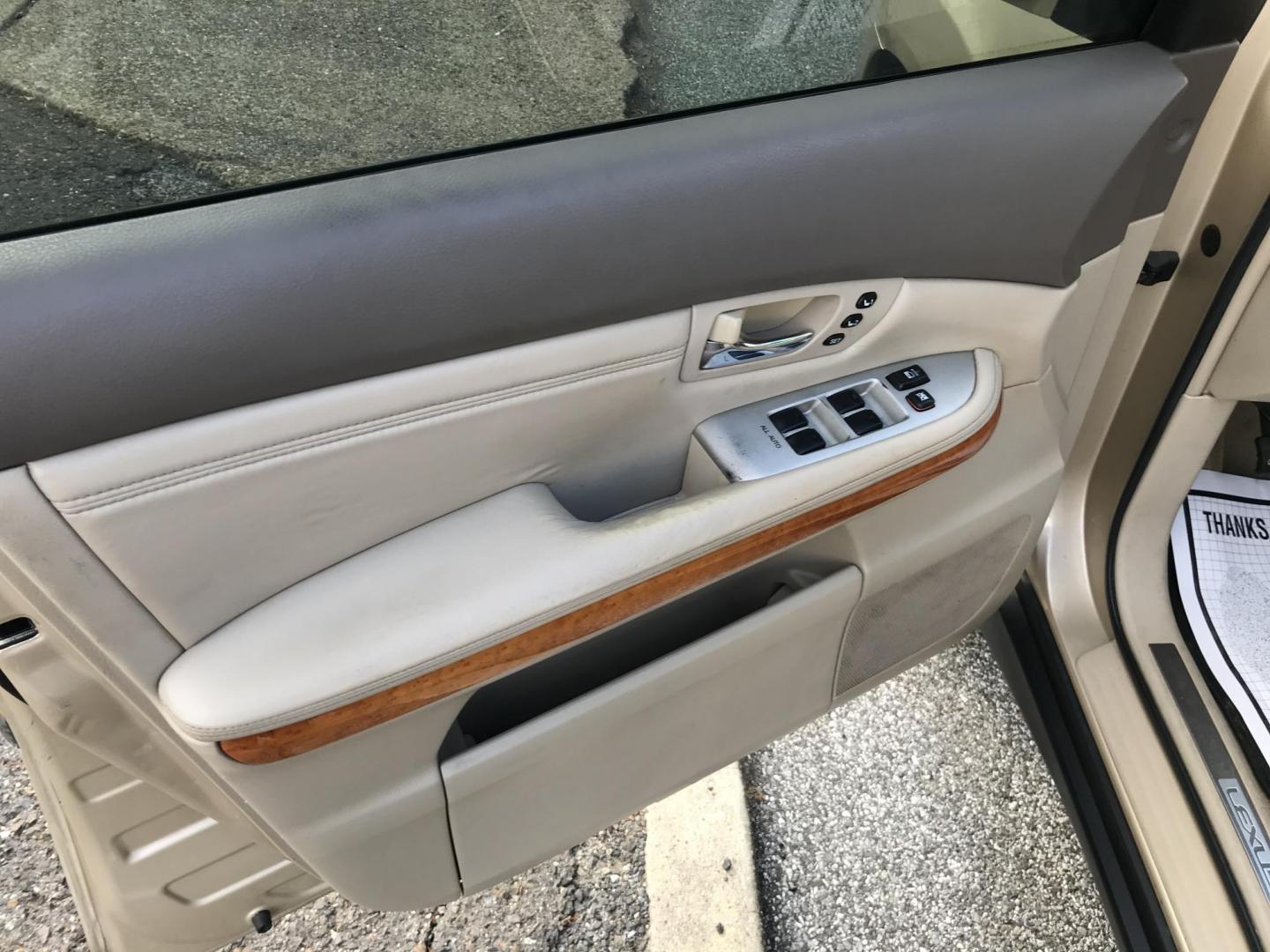 2009 Gold /Tan Lexus RX 350 AWD (2T2HK31UX9C) with an 3.5L V6 DOHC 24V engine, 5-Speed Automatic Overdrive transmission, located at 577 Chester Pike, Prospect Park, PA, 19076, (610) 237-1015, 39.886154, -75.302338 - 2009 Lexus RX 350 AWD: Navigation system, backup camera, sunroof, leather seats, runs EXCELLENT! We are selling this true mileage unknown. - Photo#9