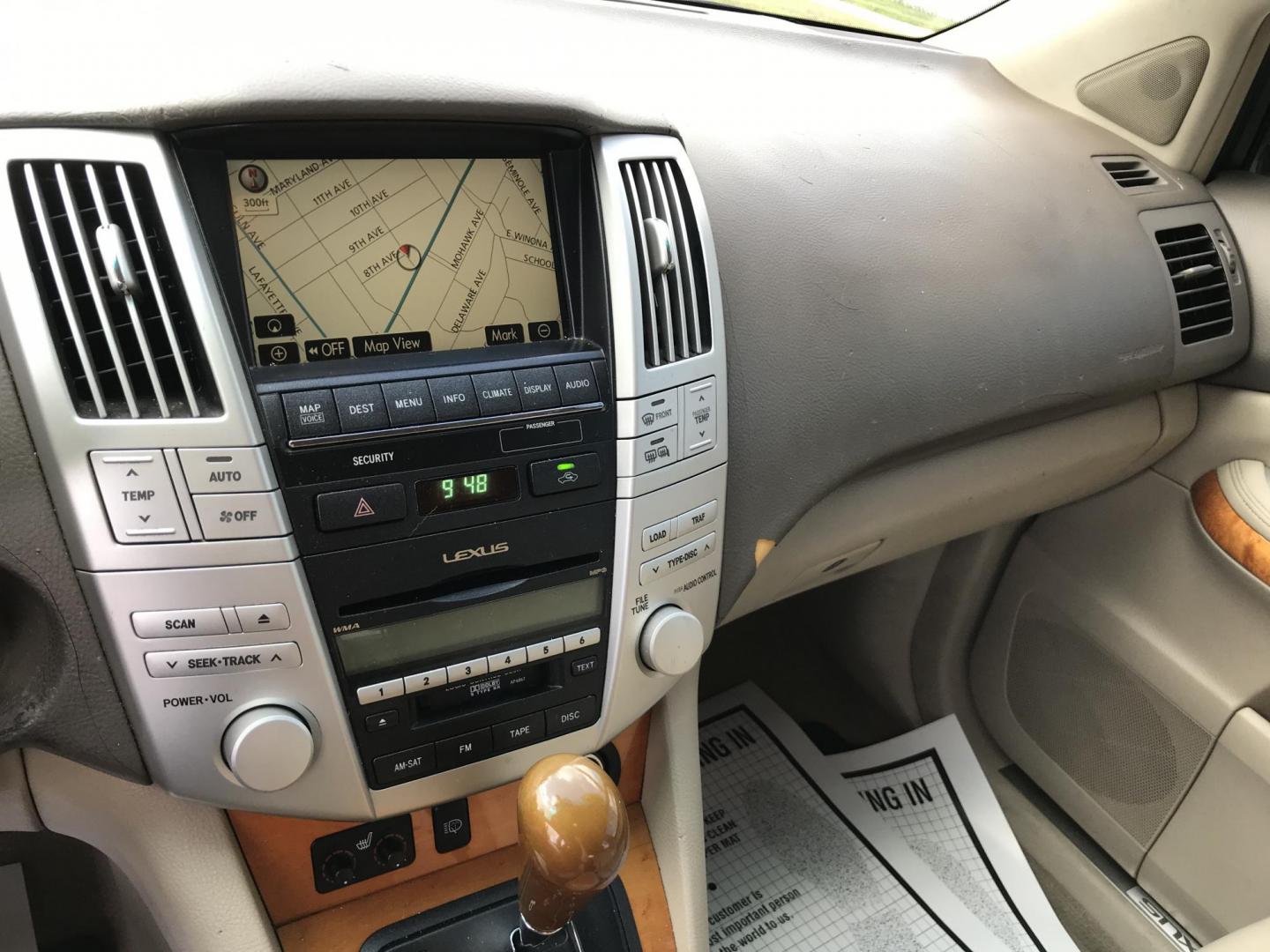 2009 Gold /Tan Lexus RX 350 AWD (2T2HK31UX9C) with an 3.5L V6 DOHC 24V engine, 5-Speed Automatic Overdrive transmission, located at 577 Chester Pike, Prospect Park, PA, 19076, (610) 237-1015, 39.886154, -75.302338 - 2009 Lexus RX 350 AWD: Navigation system, backup camera, sunroof, leather seats, runs EXCELLENT! We are selling this true mileage unknown. - Photo#13