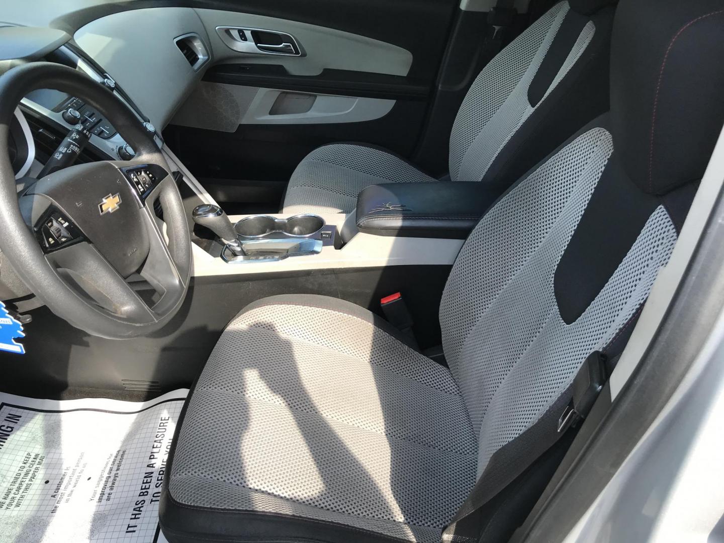 2016 Silver /Gray Chevrolet Equinox LS (2GNALBEK4G1) with an 2.4L L4 DOHC 16V FFV engine, 6A transmission, located at 577 Chester Pike, Prospect Park, PA, 19076, (610) 237-1015, 39.886154, -75.302338 - Photo#8