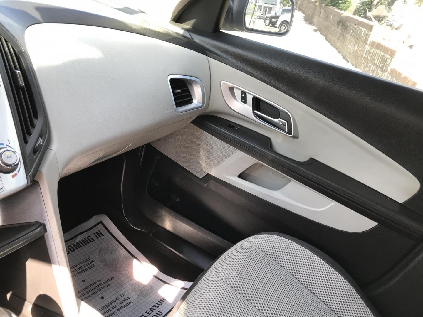 2016 Silver /Gray Chevrolet Equinox LS (2GNALBEK4G1) with an 2.4L L4 DOHC 16V FFV engine, 6A transmission, located at 577 Chester Pike, Prospect Park, PA, 19076, (610) 237-1015, 39.886154, -75.302338 - Photo#14