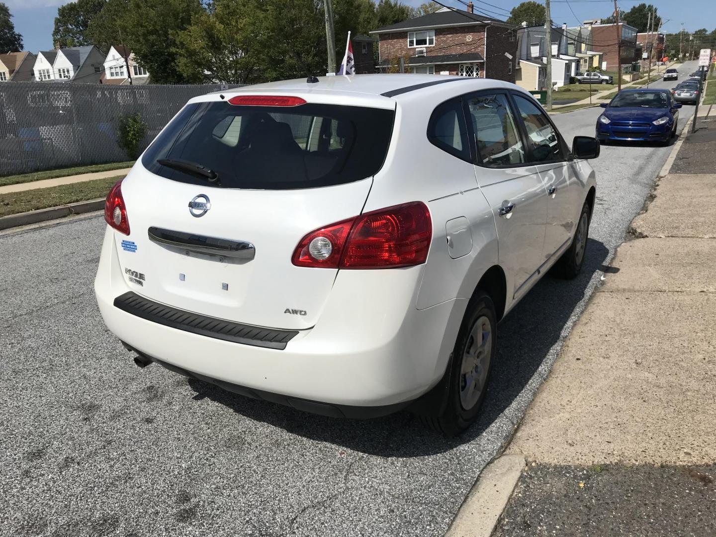 2014 White Nissan Rogue S AWD (JN8AS5MV4EW) with an 2.5L L4 DOHC 16V engine, Continuously Variable Transmission transmission, located at 577 Chester Pike, Prospect Park, PA, 19076, (610) 237-1015, 39.886154, -75.302338 - 2014 Nissan Rogue: Only 115k miles, new PA inspection, great on gas, SUPER CLEAN, runs LIKE NEW! This vehicle comes inspected and has been given a bumper to bumper safety check. It is very clean, reliable, and well maintained. We offer a unique pay plan that is known for being the easiest and fas - Photo#4