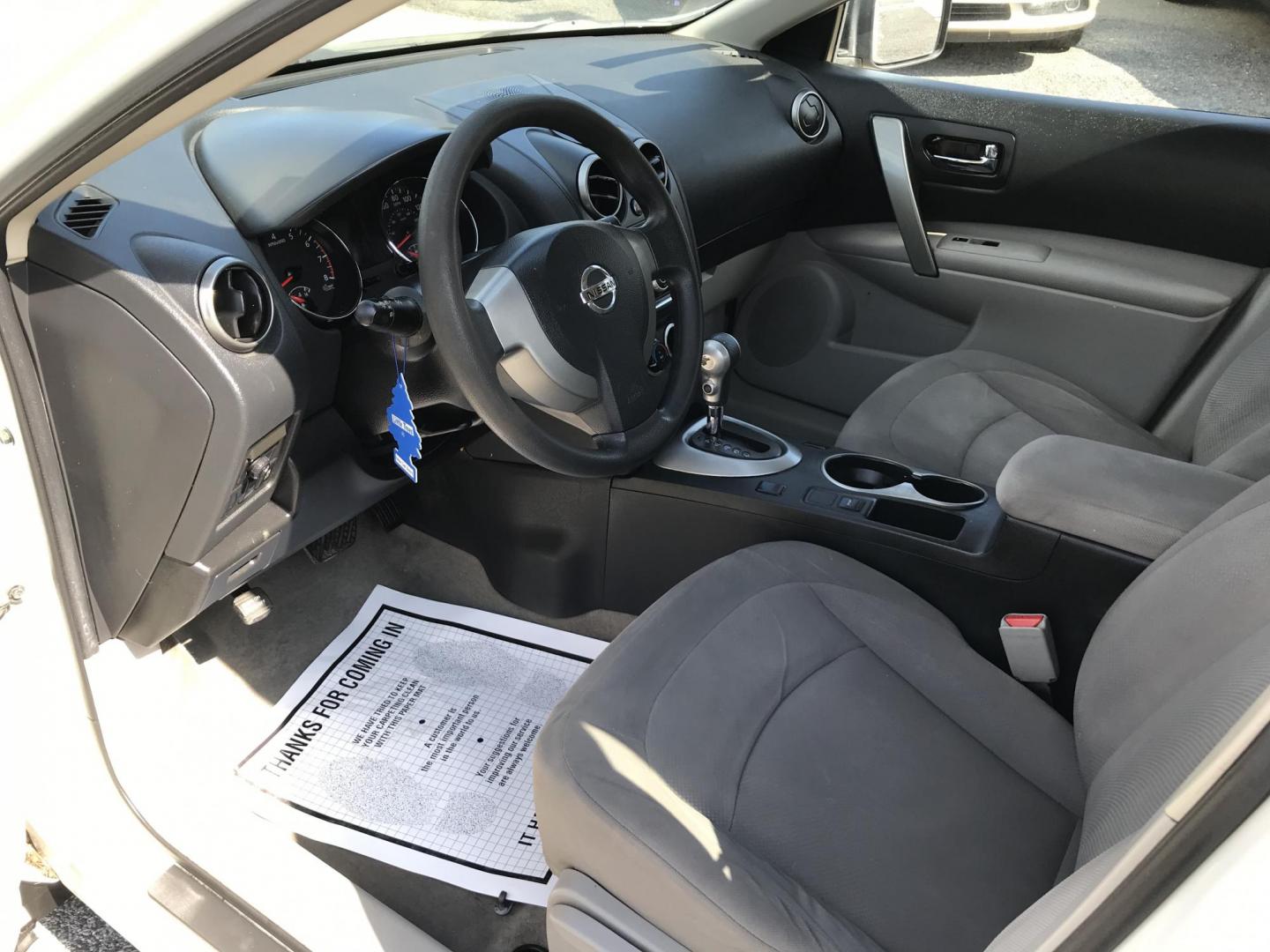 2014 White Nissan Rogue S AWD (JN8AS5MV4EW) with an 2.5L L4 DOHC 16V engine, Continuously Variable Transmission transmission, located at 577 Chester Pike, Prospect Park, PA, 19076, (610) 237-1015, 39.886154, -75.302338 - 2014 Nissan Rogue: Only 115k miles, new PA inspection, great on gas, SUPER CLEAN, runs LIKE NEW! This vehicle comes inspected and has been given a bumper to bumper safety check. It is very clean, reliable, and well maintained. We offer a unique pay plan that is known for being the easiest and fas - Photo#7