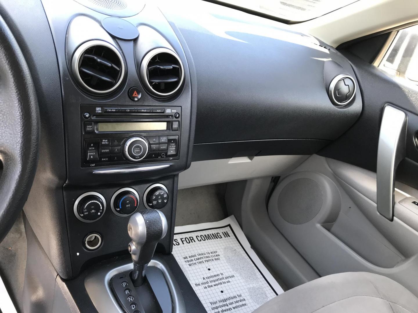 2014 White Nissan Rogue S AWD (JN8AS5MV4EW) with an 2.5L L4 DOHC 16V engine, Continuously Variable Transmission transmission, located at 577 Chester Pike, Prospect Park, PA, 19076, (610) 237-1015, 39.886154, -75.302338 - 2014 Nissan Rogue: Only 115k miles, new PA inspection, great on gas, SUPER CLEAN, runs LIKE NEW! This vehicle comes inspected and has been given a bumper to bumper safety check. It is very clean, reliable, and well maintained. We offer a unique pay plan that is known for being the easiest and fas - Photo#12