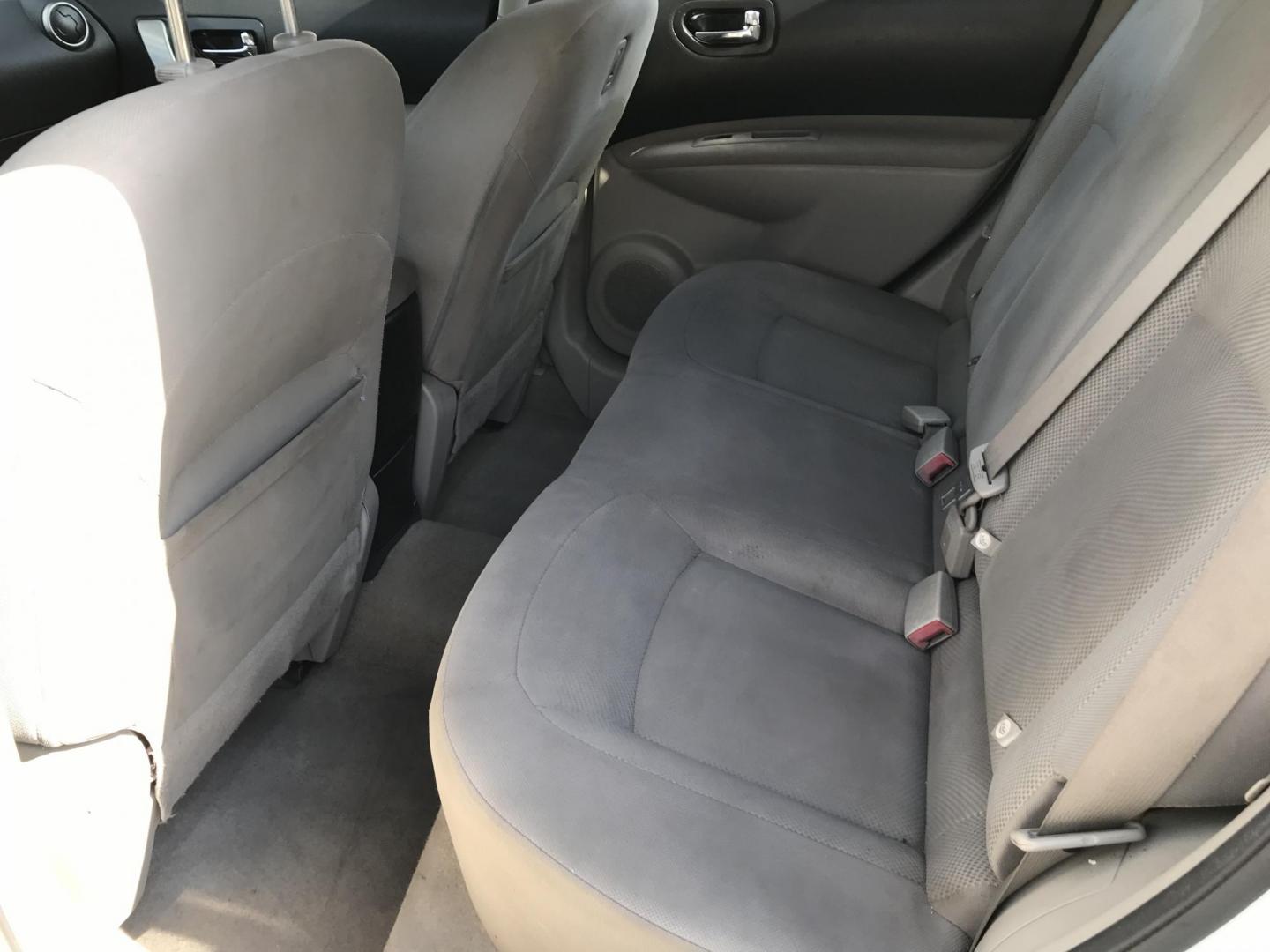 2014 White Nissan Rogue S AWD (JN8AS5MV4EW) with an 2.5L L4 DOHC 16V engine, Continuously Variable Transmission transmission, located at 577 Chester Pike, Prospect Park, PA, 19076, (610) 237-1015, 39.886154, -75.302338 - 2014 Nissan Rogue: Only 115k miles, new PA inspection, great on gas, SUPER CLEAN, runs LIKE NEW! This vehicle comes inspected and has been given a bumper to bumper safety check. It is very clean, reliable, and well maintained. We offer a unique pay plan that is known for being the easiest and fas - Photo#15