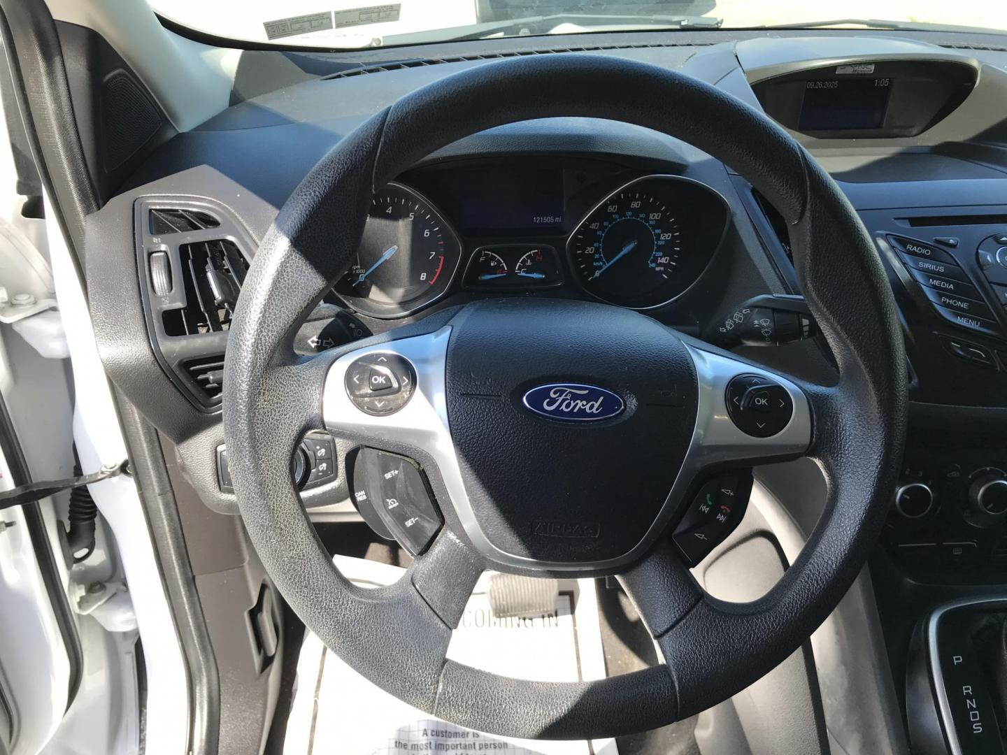 2014 White /Gray Ford Escape SE (1FMCU0GXXEU) with an 1.6L L4 DOHC 16V engine, 6-Speed Automatic transmission, located at 577 Chester Pike, Prospect Park, PA, 19076, (610) 237-1015, 39.886154, -75.302338 - Photo#11