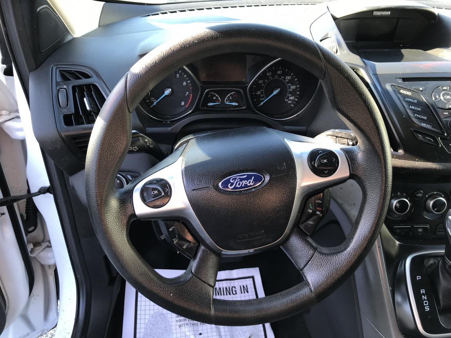 2014 White /Gray Ford Escape SE (1FMCU0GXXEU) with an 1.6L L4 DOHC 16V engine, 6-Speed Automatic transmission, located at 577 Chester Pike, Prospect Park, PA, 19076, (610) 237-1015, 39.886154, -75.302338 - 2014 Ford Escape SE: backup camera, new PA inspection, SUPER CLEAN, runs LIKE NEW! This vehicle comes inspected and has been given a bumper to bumper safety check. It is very clean, reliable, and well maintained. We offer a unique pay plan that is known for being the easiest and fastest financing- Photo#10