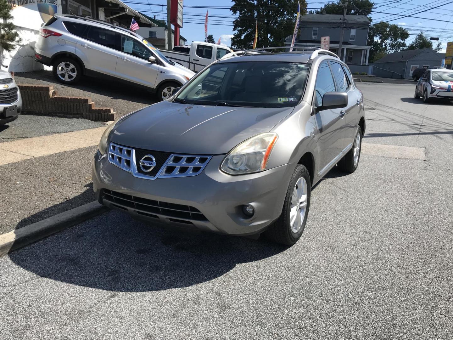 2013 Brown /Gray Nissan Rogue S AWD (JN8AS5MV5DW) with an 2.5L L4 DOHC 16V engine, Continuously Variable Transmission transmission, located at 577 Chester Pike, Prospect Park, PA, 19076, (610) 237-1015, 39.886154, -75.302338 - Photo#2