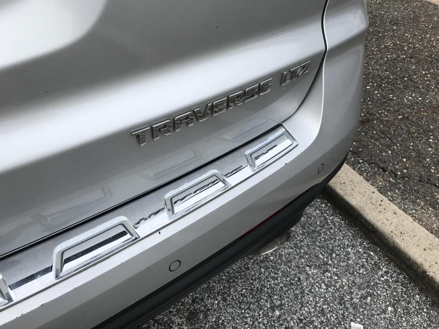 2013 Silver /Black Chevrolet Traverse LTZ AWD (1GNKVLKD3DJ) with an 3.6L V6 DOHC 24V engine, 6-Speed Automatic transmission, located at 577 Chester Pike, Prospect Park, PA, 19076, (610) 237-1015, 39.886154, -75.302338 - Photo#6