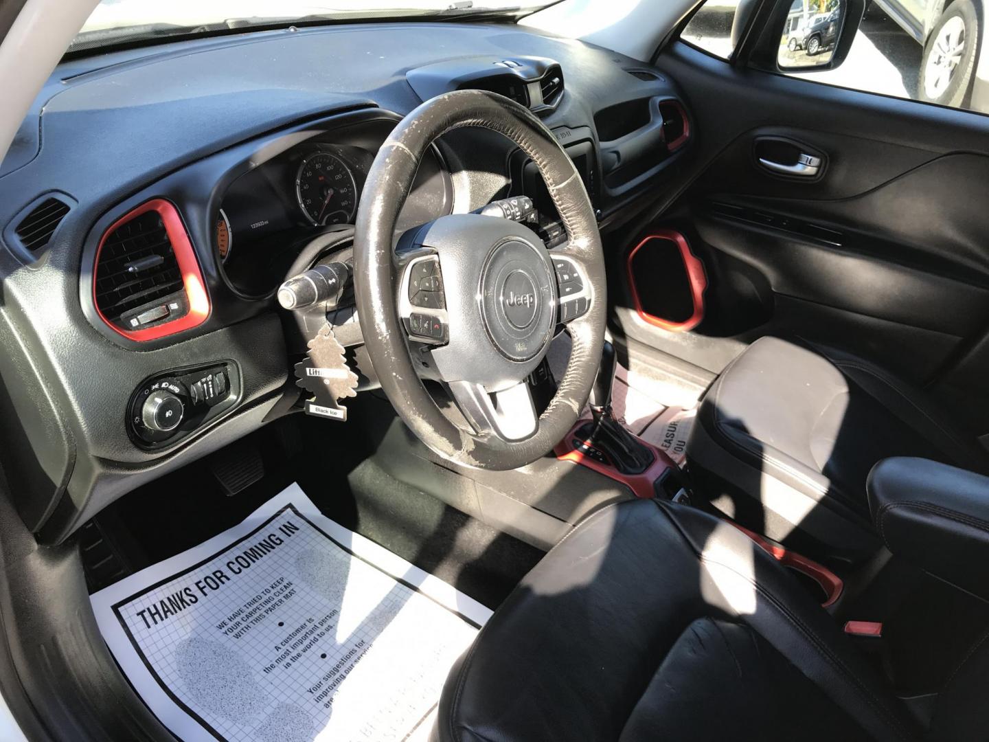 2015 White /Black Jeep Renegade Trailhawk (ZACCJBCT2FP) with an 2.4L L4 engine, 9-Speed Automatic transmission, located at 577 Chester Pike, Prospect Park, PA, 19076, (610) 237-1015, 39.886154, -75.302338 - 2015 Jeep Renegade Trailhawk: Only 123k miles, navigation system, backup camera, new PA inspection, SUPER CLEAN, runs LIKE NEW! vehicle comes inspected and has been given a bumper to bumper safety check. It is very clean, reliable, and well maintained. We offer a unique pay plan that is known fo - Photo#10