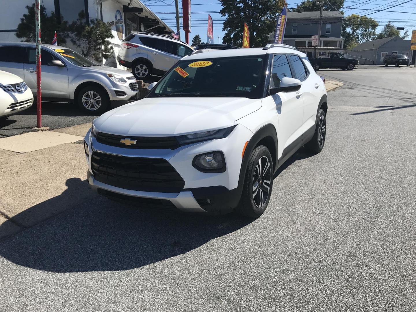 2022 White /Gray Chevrolet Trailblazer LT AWD (KL79MRSL6NB) with an 1.3L L3 DOHC 12V engine, 9A transmission, located at 577 Chester Pike, Prospect Park, PA, 19076, (610) 237-1015, 39.886154, -75.302338 - 2022 Chevy TrailBlazer LT: AWD, new PA inspection, great on gas, new PA inspection, runs LIKE NEW! This vehicle comes inspected and has been given a bumper to bumper safety check. It is very clean, reliable, and well maintained. We offer a unique pay plan that is known for being the easiest and f - Photo#2