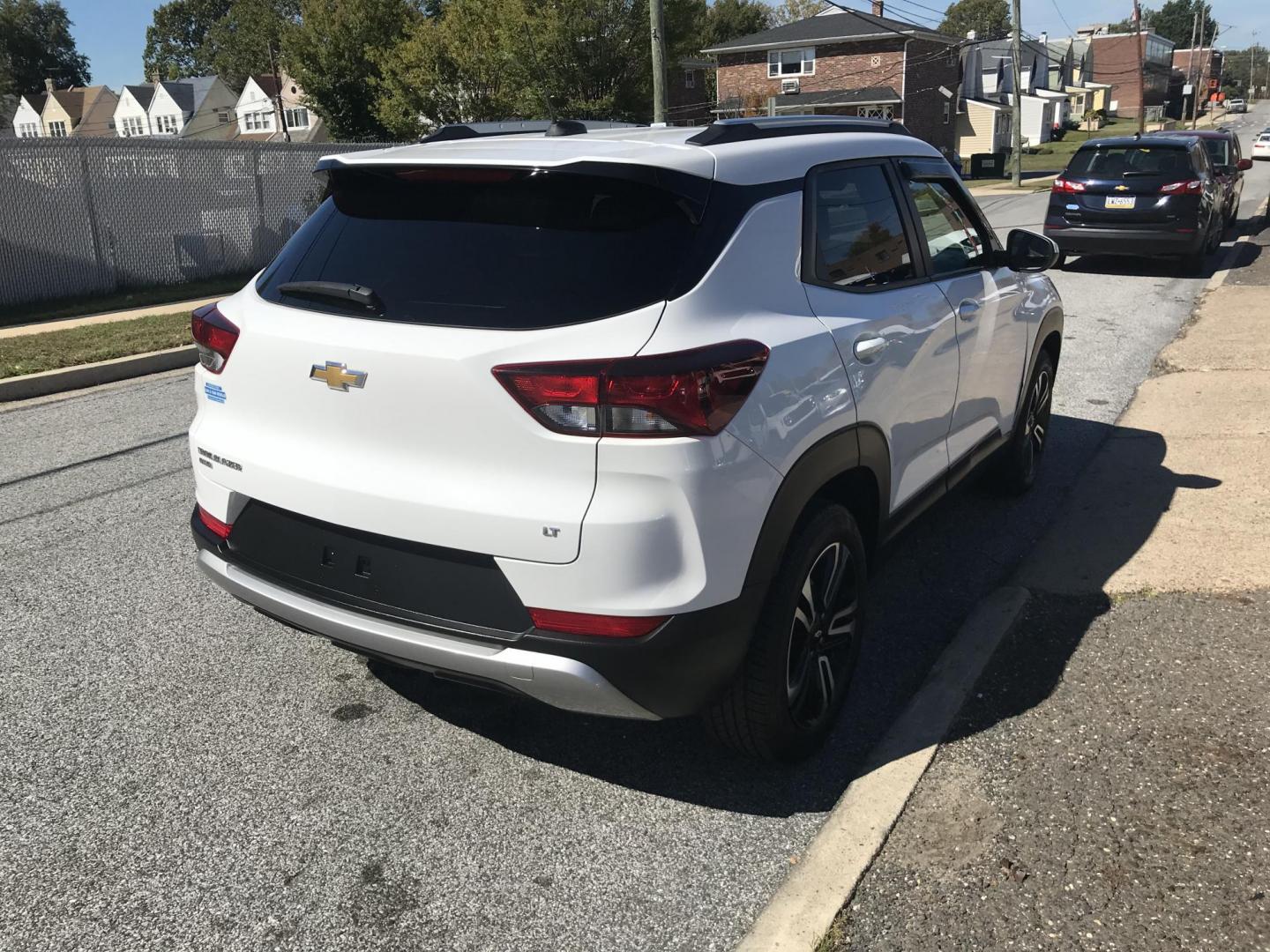 2022 White /Gray Chevrolet Trailblazer LT AWD (KL79MRSL6NB) with an 1.3L L3 DOHC 12V engine, 9A transmission, located at 577 Chester Pike, Prospect Park, PA, 19076, (610) 237-1015, 39.886154, -75.302338 - 2022 Chevy TrailBlazer LT: AWD, new PA inspection, great on gas, new PA inspection, runs LIKE NEW! This vehicle comes inspected and has been given a bumper to bumper safety check. It is very clean, reliable, and well maintained. We offer a unique pay plan that is known for being the easiest and f - Photo#4