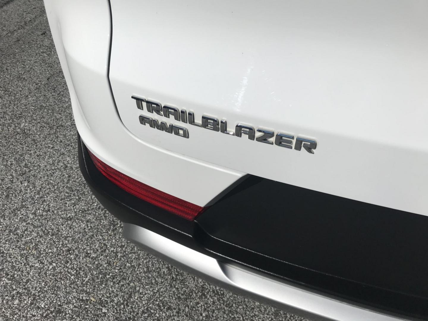 2022 White /Gray Chevrolet Trailblazer LT AWD (KL79MRSL6NB) with an 1.3L L3 DOHC 12V engine, 9A transmission, located at 577 Chester Pike, Prospect Park, PA, 19076, (610) 237-1015, 39.886154, -75.302338 - 2022 Chevy TrailBlazer LT: AWD, new PA inspection, great on gas, new PA inspection, runs LIKE NEW! This vehicle comes inspected and has been given a bumper to bumper safety check. It is very clean, reliable, and well maintained. We offer a unique pay plan that is known for being the easiest and f - Photo#6