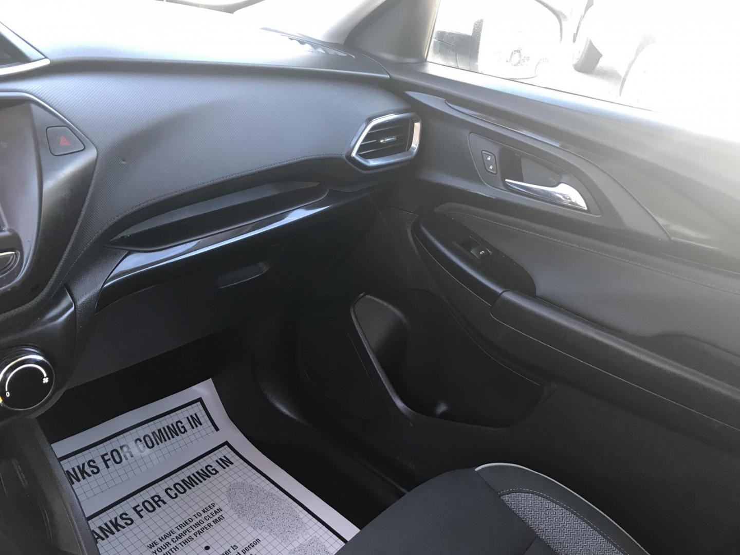 2022 White /Gray Chevrolet Trailblazer LT AWD (KL79MRSL6NB) with an 1.3L L3 DOHC 12V engine, 9A transmission, located at 577 Chester Pike, Prospect Park, PA, 19076, (610) 237-1015, 39.886154, -75.302338 - 2022 Chevy TrailBlazer LT: AWD, new PA inspection, great on gas, new PA inspection, runs LIKE NEW! This vehicle comes inspected and has been given a bumper to bumper safety check. It is very clean, reliable, and well maintained. We offer a unique pay plan that is known for being the easiest and f - Photo#15