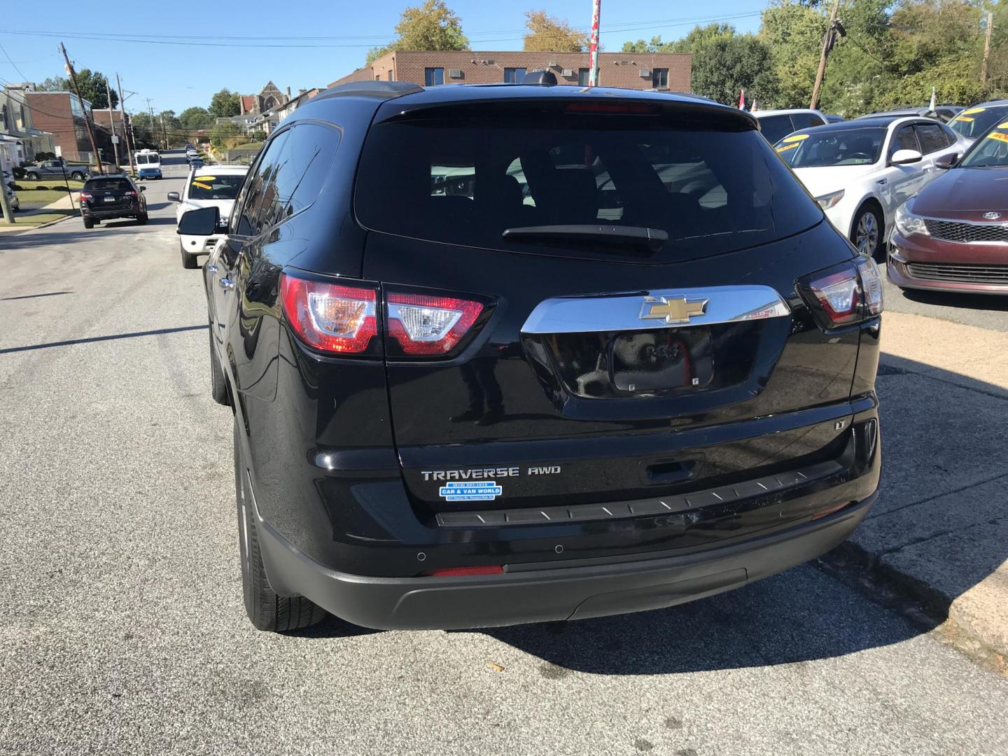 2017 Black /Gray Chevrolet Traverse 1LT AWD (1GNKVGKD2HJ) with an 3.6L V6 DOHC 24V engine, 6A transmission, located at 577 Chester Pike, Prospect Park, PA, 19076, (610) 237-1015, 39.886154, -75.302338 - 2017 Chevrolet Traverse LT: AWD, 3rd row seating, new PA inspection, backup camera, SUPER CLEAN, runs LIKE NEW! This vehicle comes inspected and has been given a bumper to bumper safety check. It is very clean, reliable, and well maintained. We offer a unique pay plan that is known for being the - Photo#5