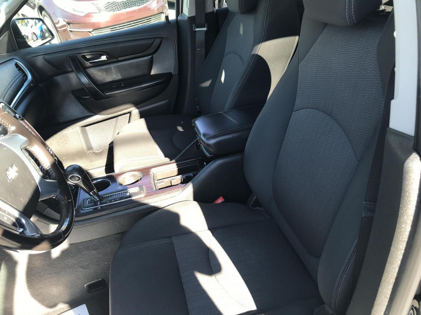 2017 Black /Gray Chevrolet Traverse 1LT AWD (1GNKVGKD2HJ) with an 3.6L V6 DOHC 24V engine, 6A transmission, located at 577 Chester Pike, Prospect Park, PA, 19076, (610) 237-1015, 39.886154, -75.302338 - 2017 Chevrolet Traverse LT: AWD, 3rd row seating, new PA inspection, backup camera, SUPER CLEAN, runs LIKE NEW! This vehicle comes inspected and has been given a bumper to bumper safety check. It is very clean, reliable, and well maintained. We offer a unique pay plan that is known for being the - Photo#10