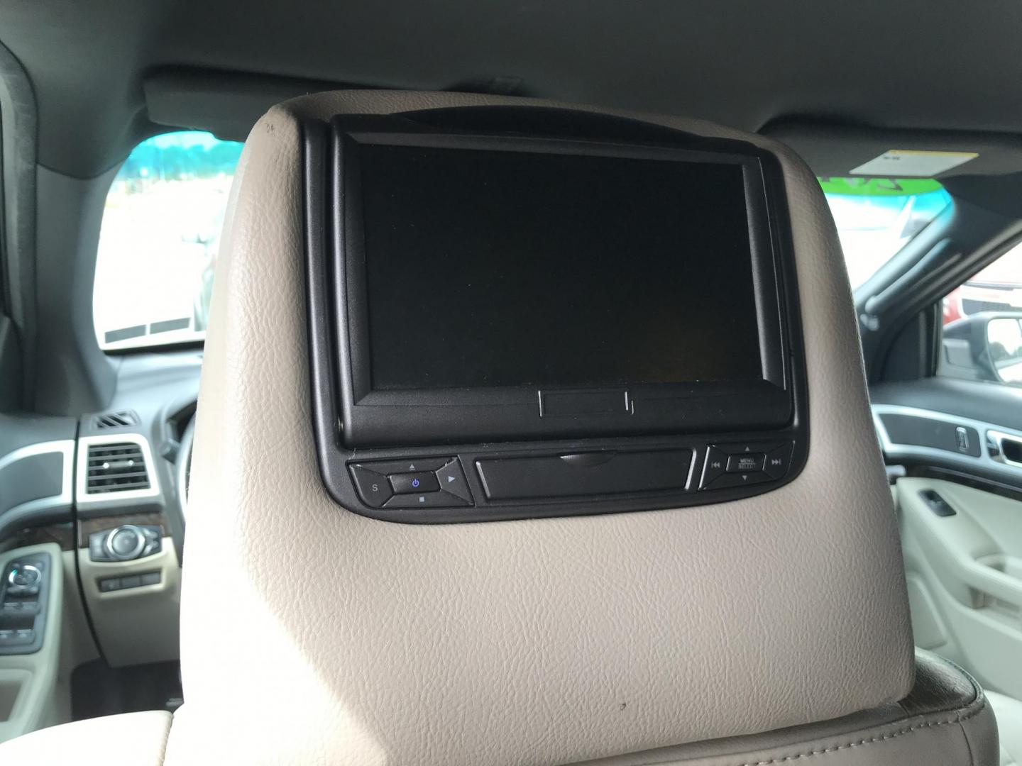 2013 Black /Black Ford Explorer Limited 4WD (1FM5K8F83DG) with an 3.5L V6 DOHC 24V engine, 6-Speed Automatic transmission, located at 577 Chester Pike, Prospect Park, PA, 19076, (610) 237-1015, 39.886154, -75.302338 - 2013 Ford Explorer LIMITED: 3rd row seating, 4x4, navigation system, backup camera, DVD's in rear headrests, new PA inspection, runs LIKE NEW! This vehicle comes inspected and has been given a bumper to bumper safety check. It is very clean, reliable, and well maintained. We offer a unique pay pl - Photo#21