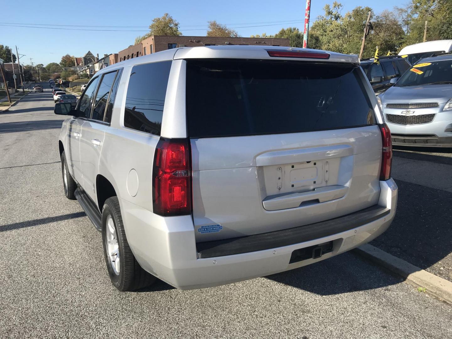 2018 Silver /Black Chevrolet Tahoe Police 4WD (1GNSKDEC5JR) with an 5.3L V8 OHV 16V engine, 6A transmission, located at 577 Chester Pike, Prospect Park, PA, 19076, (610) 237-1015, 39.886154, -75.302338 - 2018 Chevrolet Tahoe Police: Backup camera, 4x4, new PA inspection, looks great, runs LIKE NEW! This vehicle comes inspected and has been given a bumper to bumper safety check. It is very clean, reliable, and well maintained. We offer a unique pay plan that is known for being the easiest and fast - Photo#5