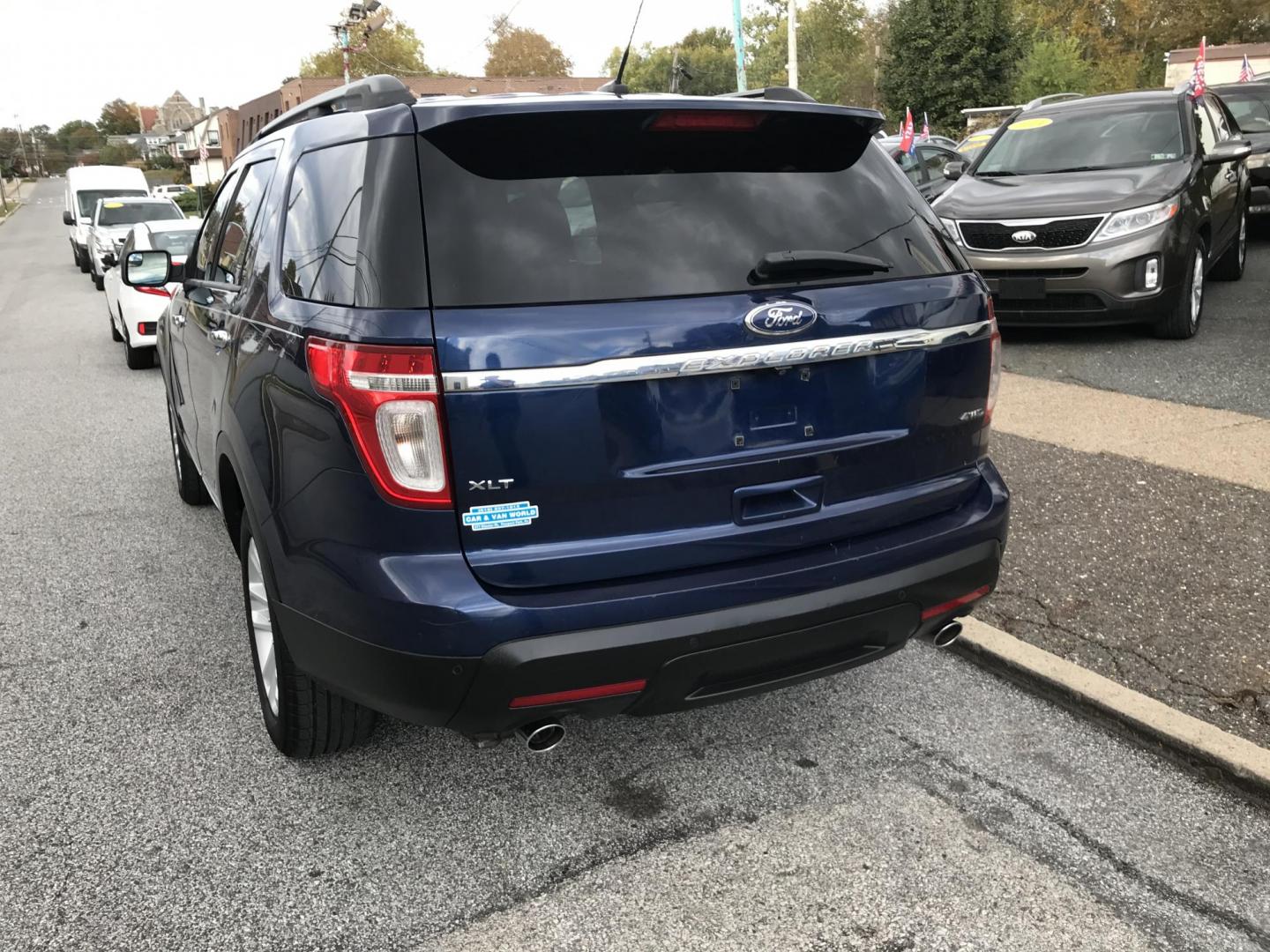 2012 Blue /Black Ford Explorer XLT 4WD (1FMHK8D88CG) with an 3.5L V6 DOHC 24V engine, 6-Speed Automatic transmission, located at 577 Chester Pike, Prospect Park, PA, 19076, (610) 237-1015, 39.886154, -75.302338 - 2012 Ford Explorer XLT: Navigation system, backup camera, 4x4, 3rd row seating, new PA inspection, SUPER CLEAN, runs LIKE NEW! This vehicle comes inspected and has been given a bumper to bumper safety check. It is very clean, reliable, and well maintained. We offer a unique pay plan that is known - Photo#5