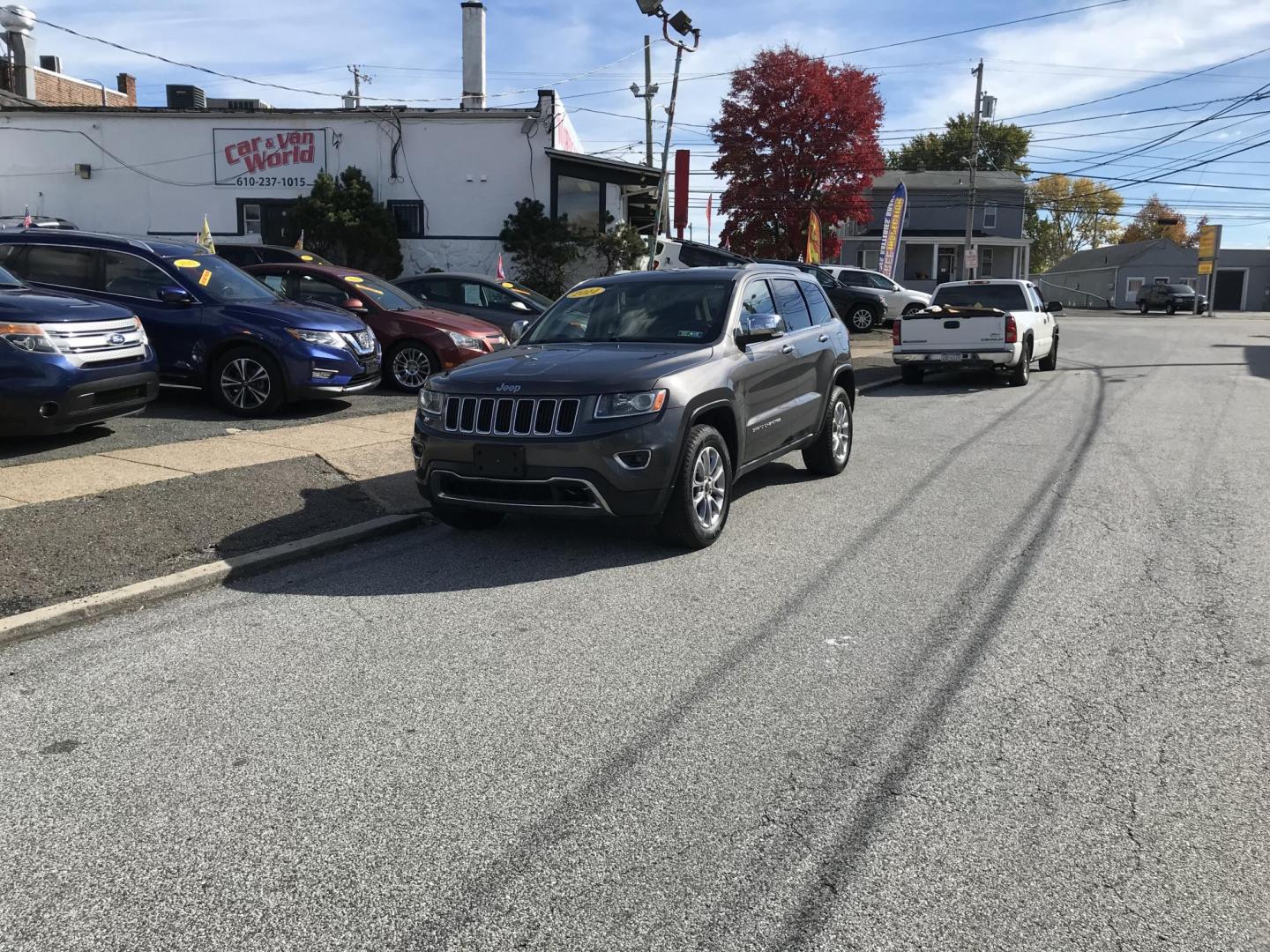 2014 Gray /Tan Jeep Grand Cherokee Limited 4WD (1C4RJFBG4EC) with an 3.6L V6 DOHC 24V engine, 5-Speed Automatic transmission, located at 577 Chester Pike, Prospect Park, PA, 19076, (610) 237-1015, 39.886154, -75.302338 - 2014 Jeep Grand Cherokee LIMITED: Navigation system, backup camera, sunroof, 4x4, new PA inspection, SUPER CLEAN, runs LIKE NEW! This vehicle comes inspected and has been given a bumper to bumper safety check. It is very clean, reliable, and well maintained. We offer a unique pay plan that is kno - Photo#1
