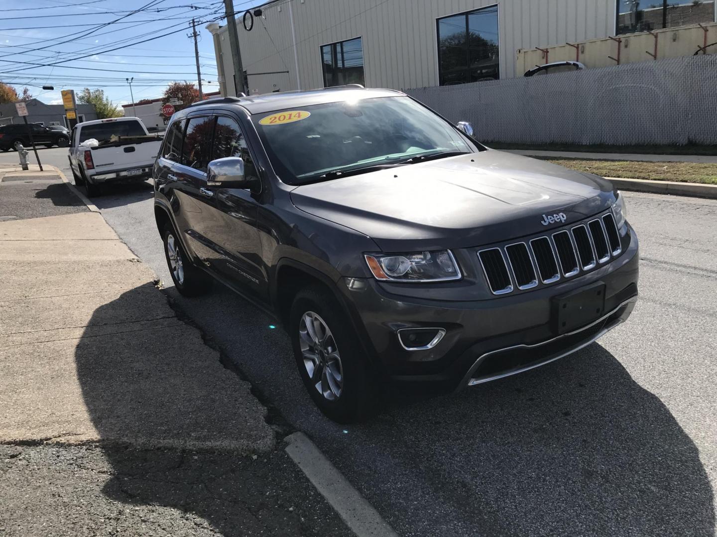 2014 Gray /Tan Jeep Grand Cherokee Limited 4WD (1C4RJFBG4EC) with an 3.6L V6 DOHC 24V engine, 5-Speed Automatic transmission, located at 577 Chester Pike, Prospect Park, PA, 19076, (610) 237-1015, 39.886154, -75.302338 - 2014 Jeep Grand Cherokee LIMITED: Navigation system, backup camera, sunroof, 4x4, new PA inspection, SUPER CLEAN, runs LIKE NEW! This vehicle comes inspected and has been given a bumper to bumper safety check. It is very clean, reliable, and well maintained. We offer a unique pay plan that is kno - Photo#3