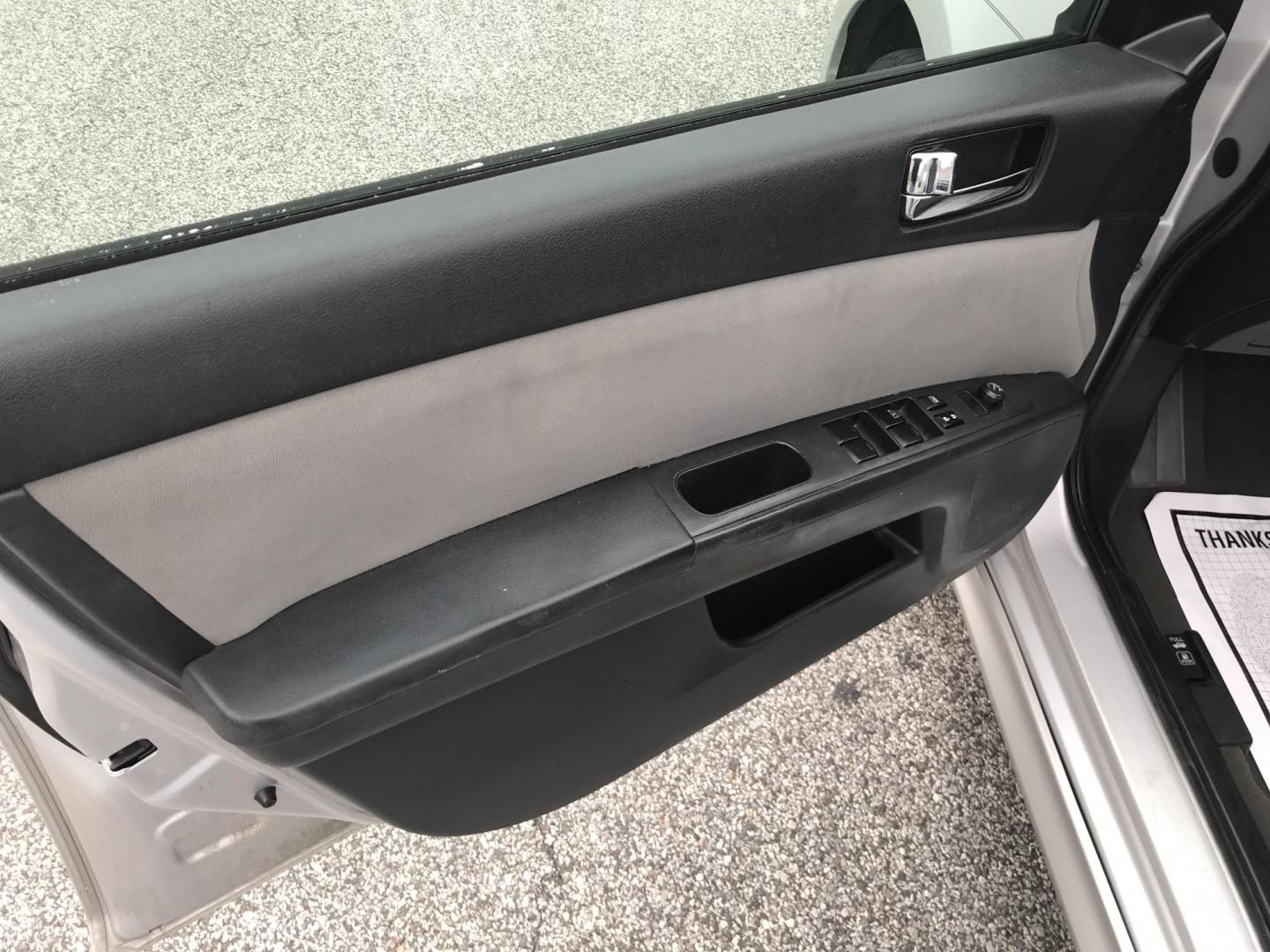 2010 Silver /Gray Nissan Sentra 2.0 (3N1AB6AP9AL) with an 2.0L L4 DOHC 16V engine, Continuously Variable Transmisson transmission, located at 577 Chester Pike, Prospect Park, PA, 19076, (610) 237-1015, 39.886154, -75.302338 - 2010 Nissan Sentra: New PA inspection, great on gas, runs EXCELLENT! - Photo#6