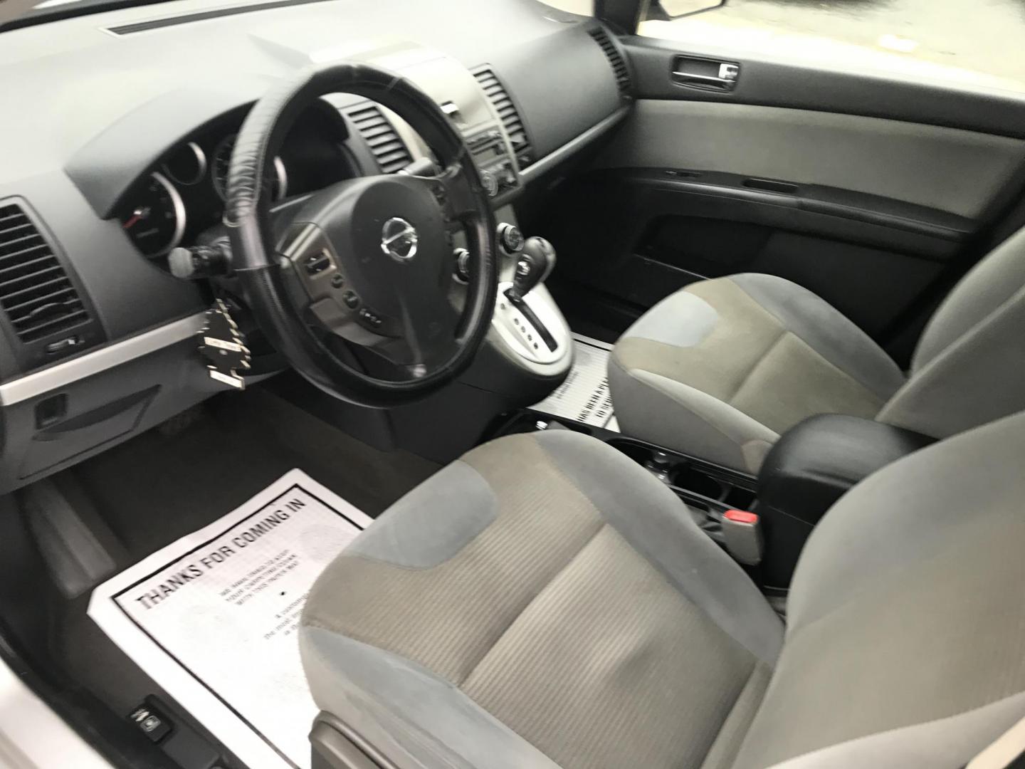 2010 Silver /Gray Nissan Sentra 2.0 (3N1AB6AP9AL) with an 2.0L L4 DOHC 16V engine, Continuously Variable Transmisson transmission, located at 577 Chester Pike, Prospect Park, PA, 19076, (610) 237-1015, 39.886154, -75.302338 - 2010 Nissan Sentra: New PA inspection, great on gas, runs EXCELLENT! - Photo#7