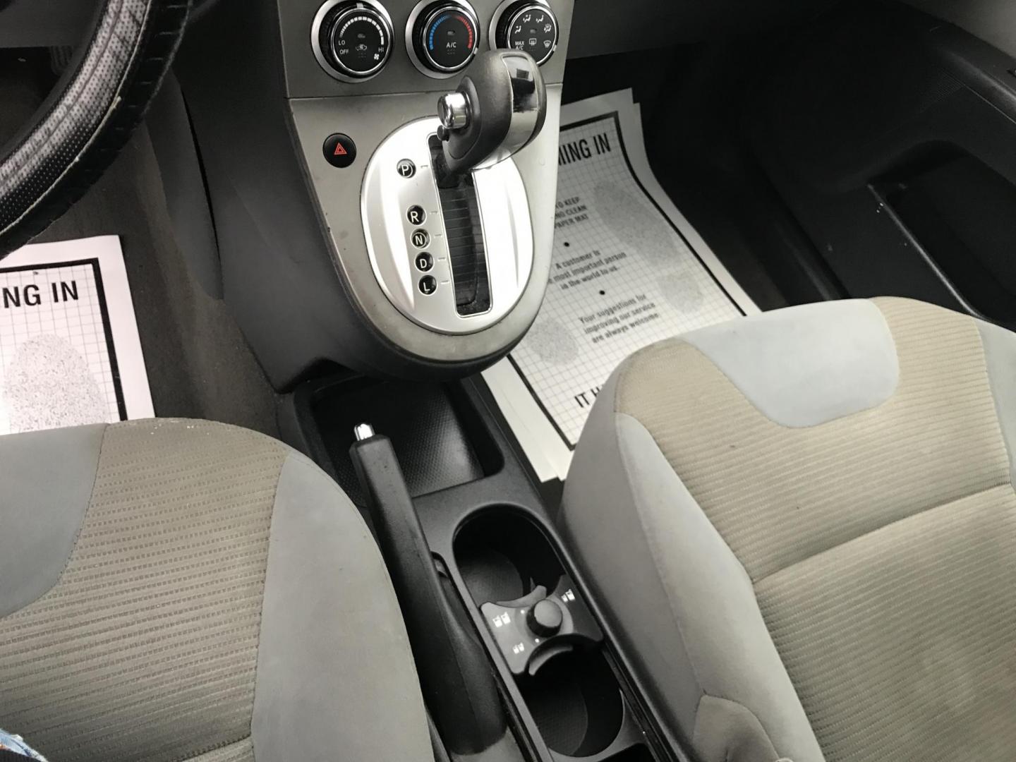 2010 Silver /Gray Nissan Sentra 2.0 (3N1AB6AP9AL) with an 2.0L L4 DOHC 16V engine, Continuously Variable Transmisson transmission, located at 577 Chester Pike, Prospect Park, PA, 19076, (610) 237-1015, 39.886154, -75.302338 - 2010 Nissan Sentra: New PA inspection, great on gas, runs EXCELLENT! - Photo#10