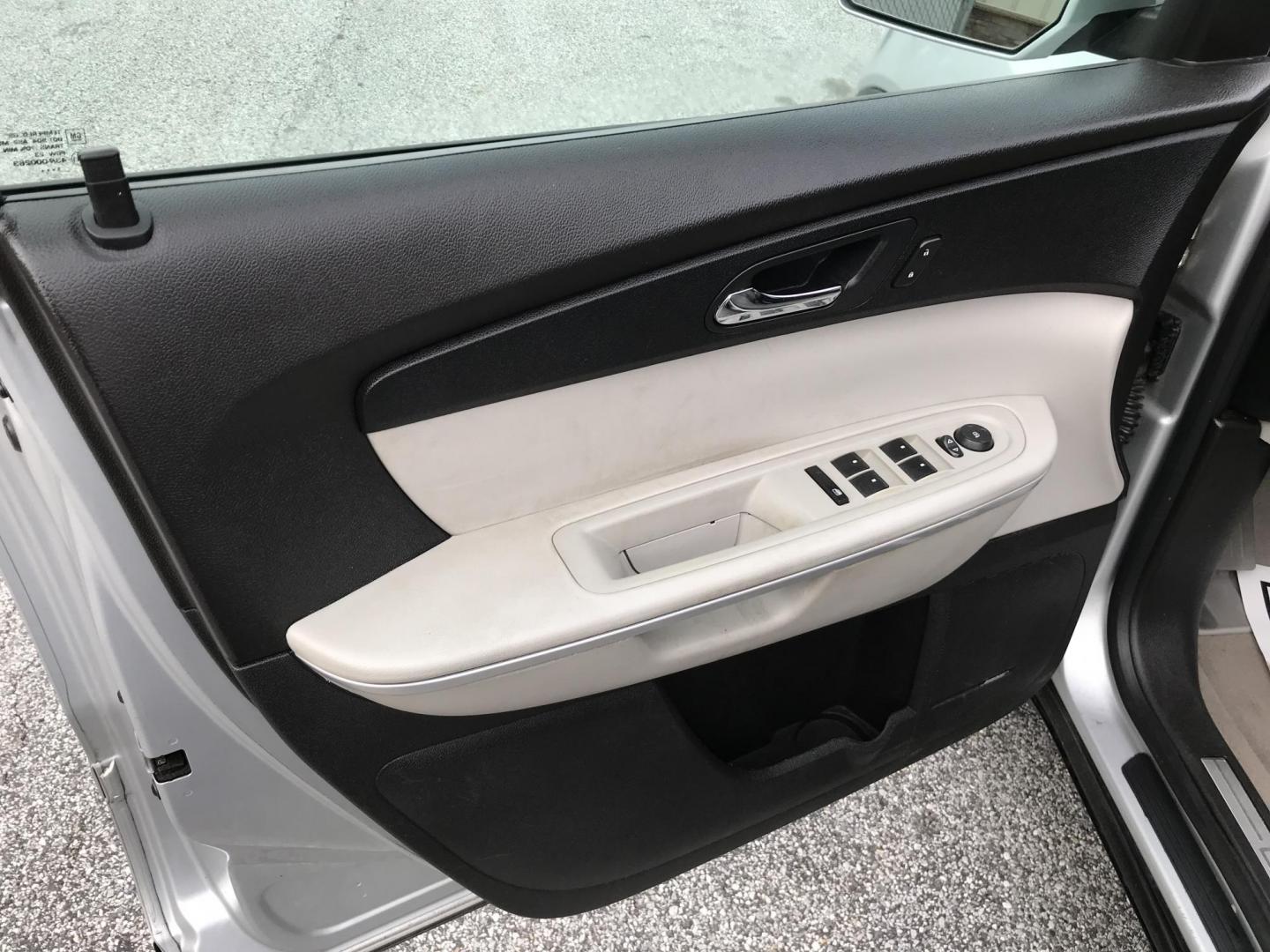 2012 Silver /Gray GMC Acadia SLT-1 AWD (1GKKVREDXCJ) with an 3.6L V6 DOHC 24V engine, 6-Speed Automatic transmission, located at 577 Chester Pike, Prospect Park, PA, 19076, (610) 237-1015, 39.886154, -75.302338 - 2012 GMC Acadia SLT: Double sunroofs, 3rd row seating, AWD, backup camera, new PA inspection, SUPER CLEAN, runs LIKE NEW! This vehicle comes inspected and has been given a bumper to bumper safety check. It is very clean, reliable, and well maintained. We offer a unique pay plan that is known for - Photo#9