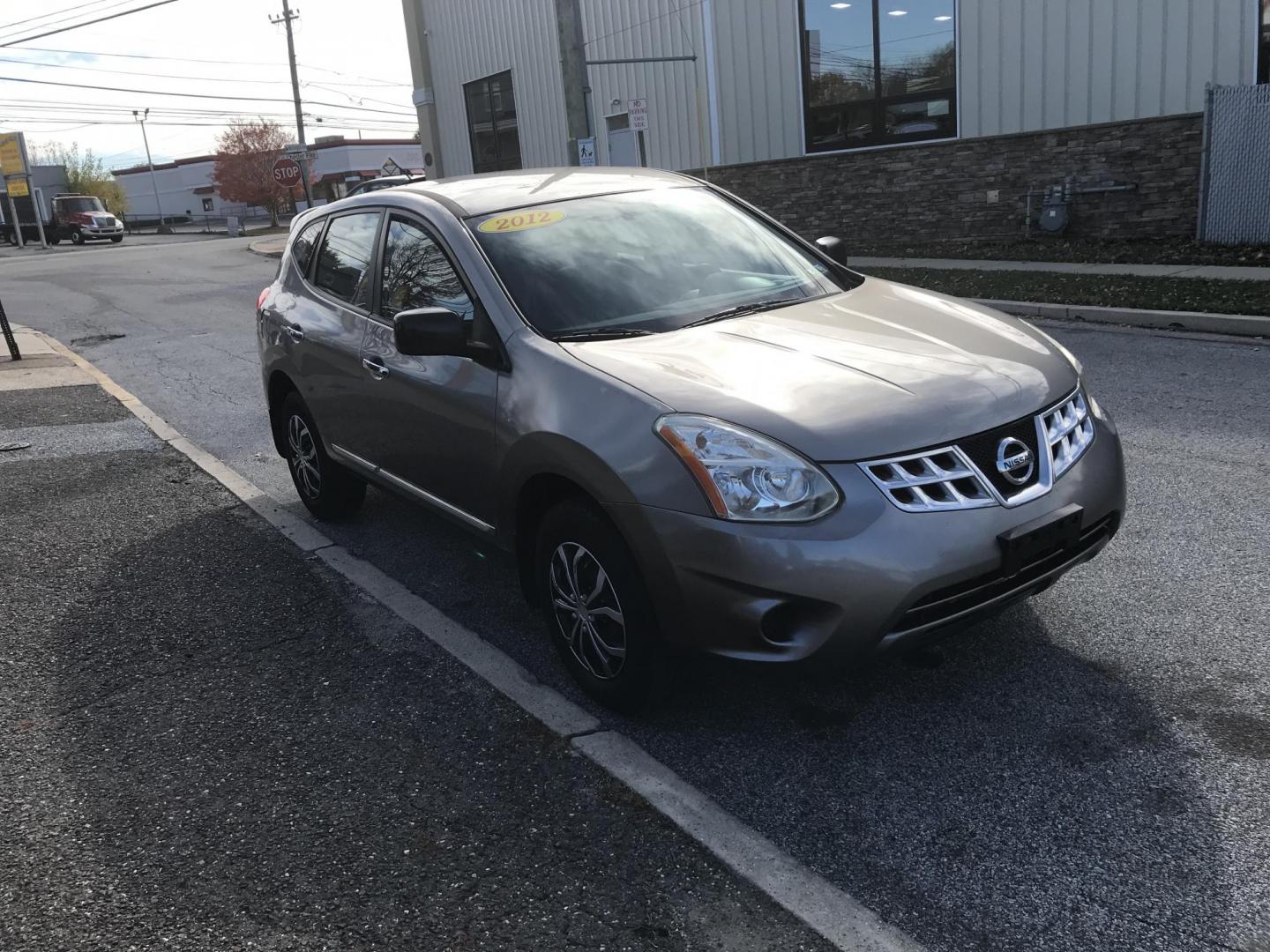2012 Gray /Black Nissan Rogue S AWD (JN8AS5MVXCW) with an 2.5L L4 DOHC 16V engine, Continuously Variable Transmission transmission, located at 577 Chester Pike, Prospect Park, PA, 19076, (610) 237-1015, 39.886154, -75.302338 - Photo#3