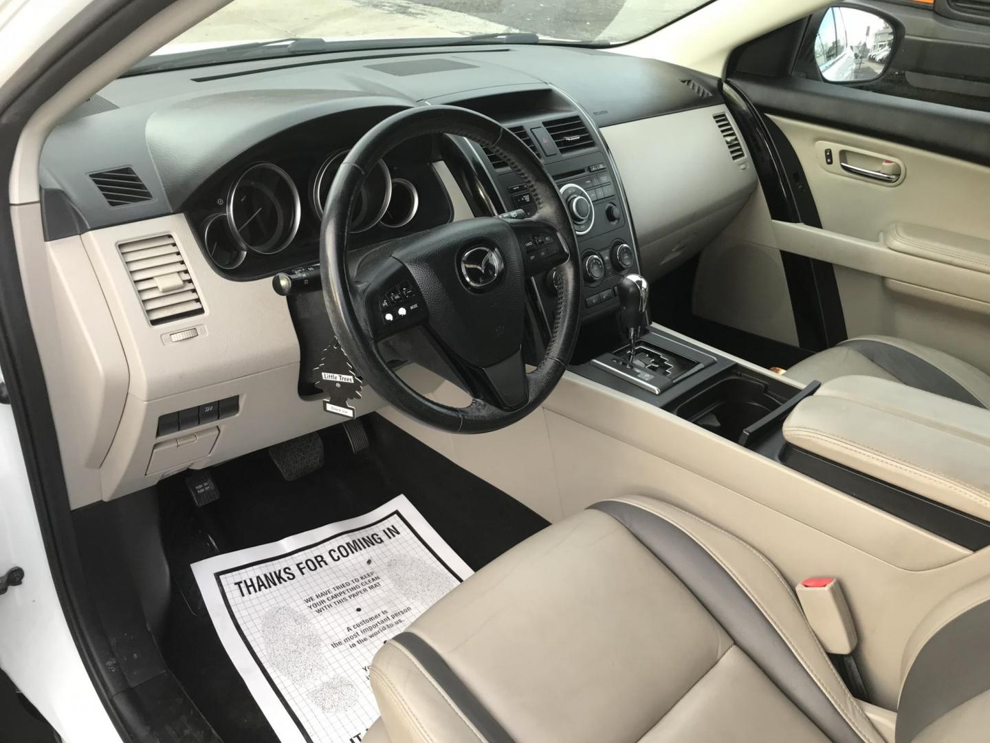 2012 White /Beige Mazda CX-9 Touring AWD (JM3TB3CV0C0) with an 3.7L V6 DOHC 24V engine, 6-Speed Automatic transmission, located at 577 Chester Pike, Prospect Park, PA, 19076, (610) 237-1015, 39.886154, -75.302338 - Photo#10